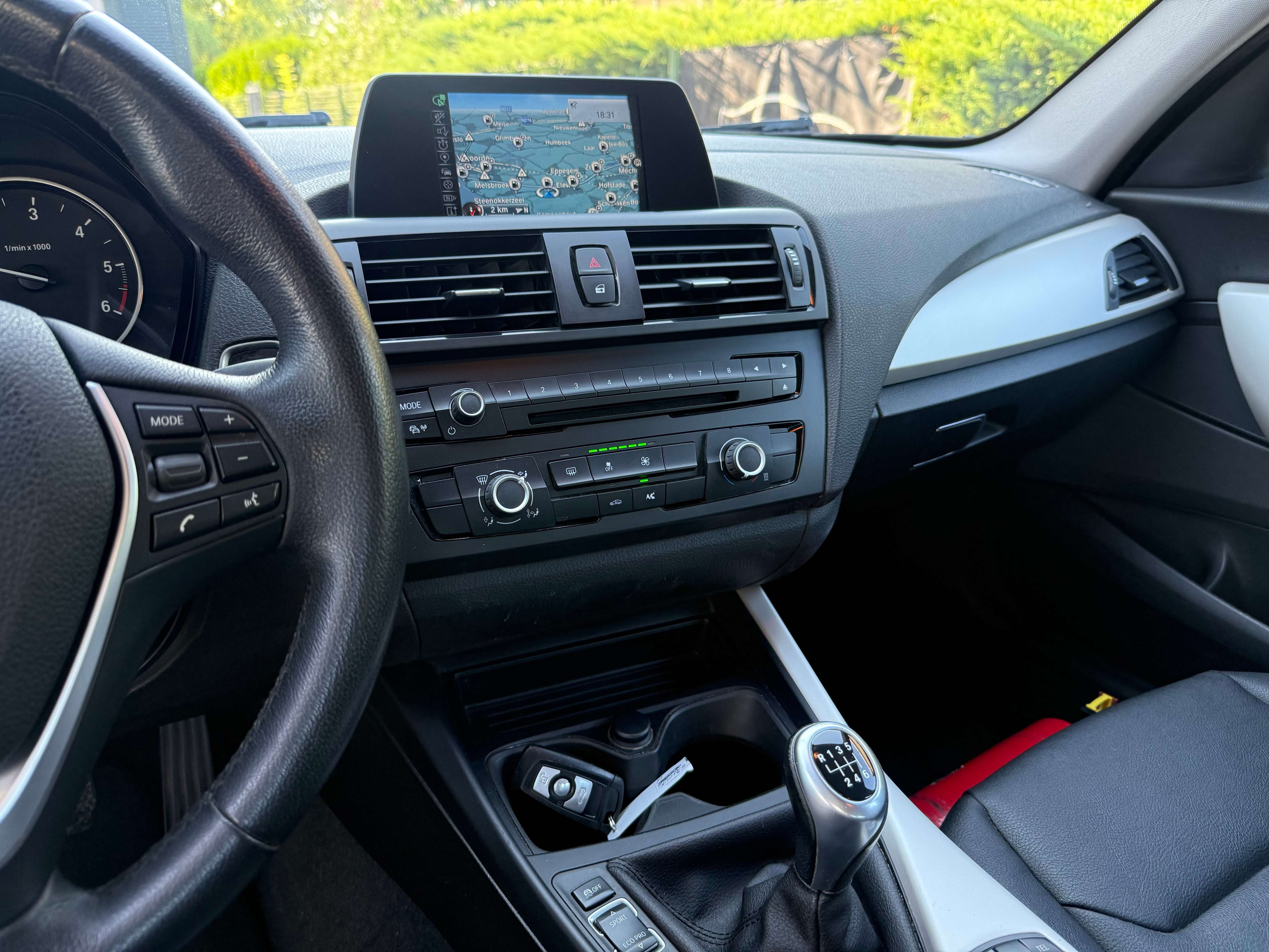 BMW 116 d * GPS * LEDER * PDC * 1ste OWNER