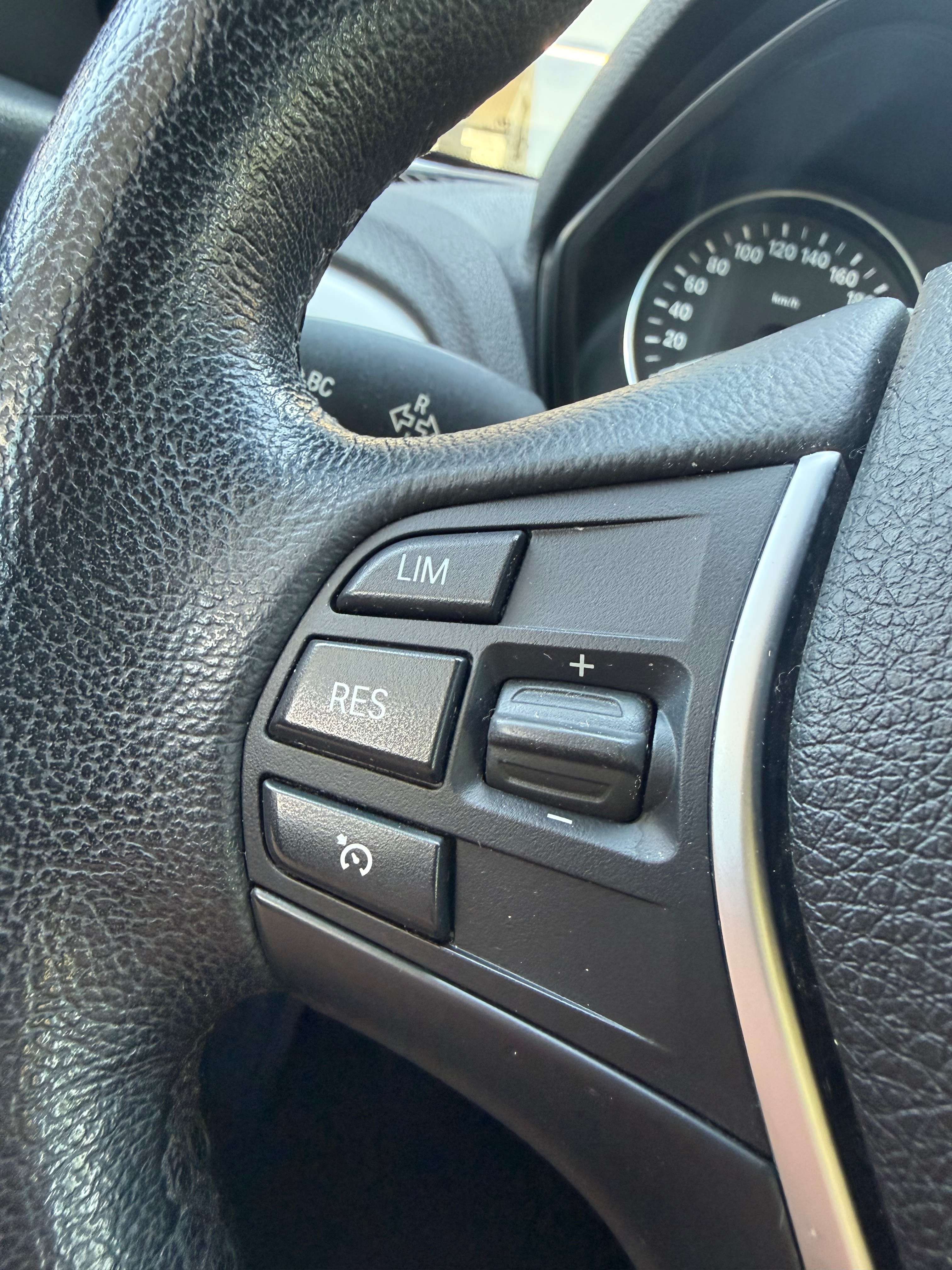 BMW 116 d * GPS * LEDER * PDC * 1ste OWNER