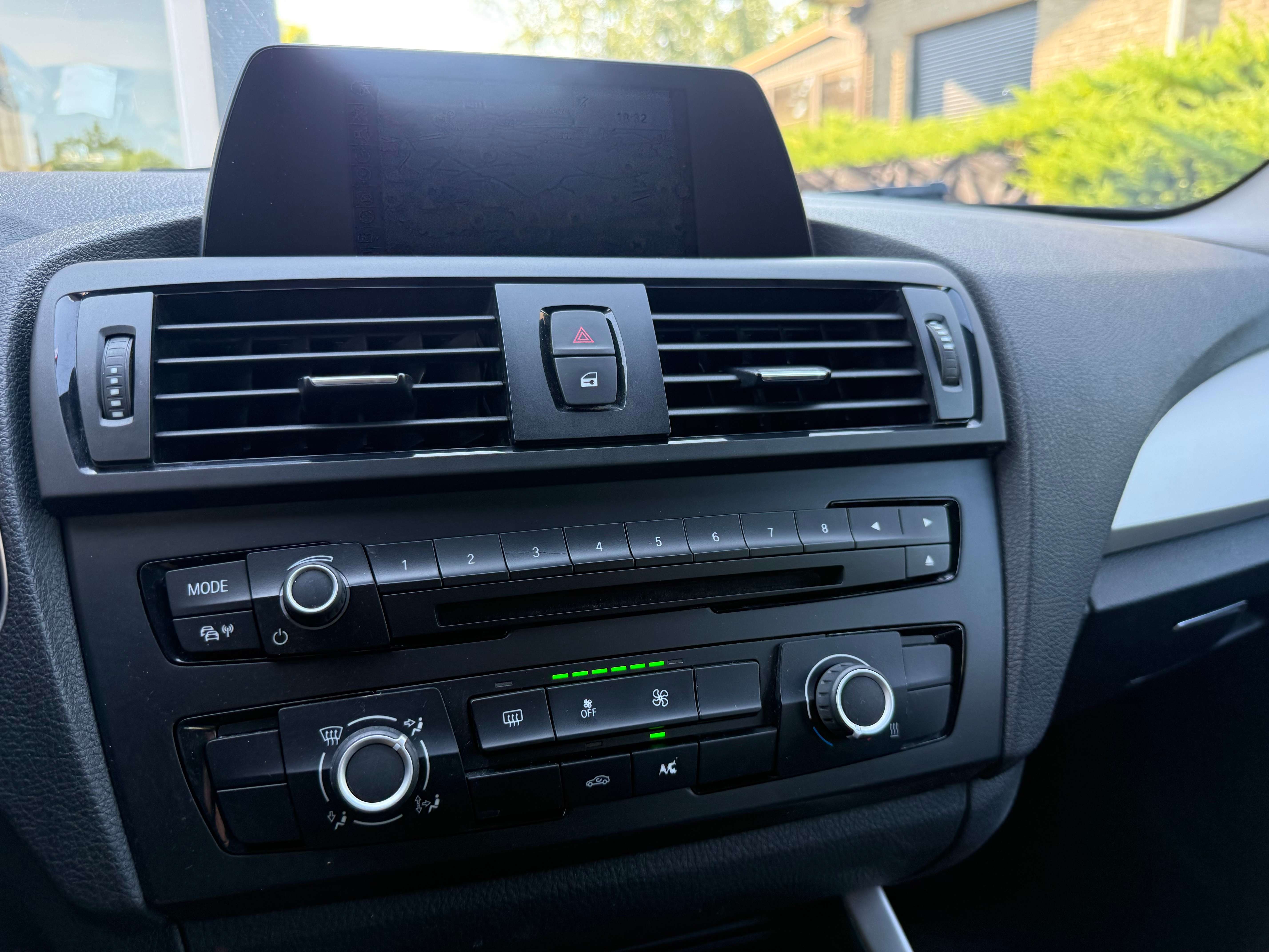 BMW 116 d * GPS * LEDER * PDC * 1ste OWNER