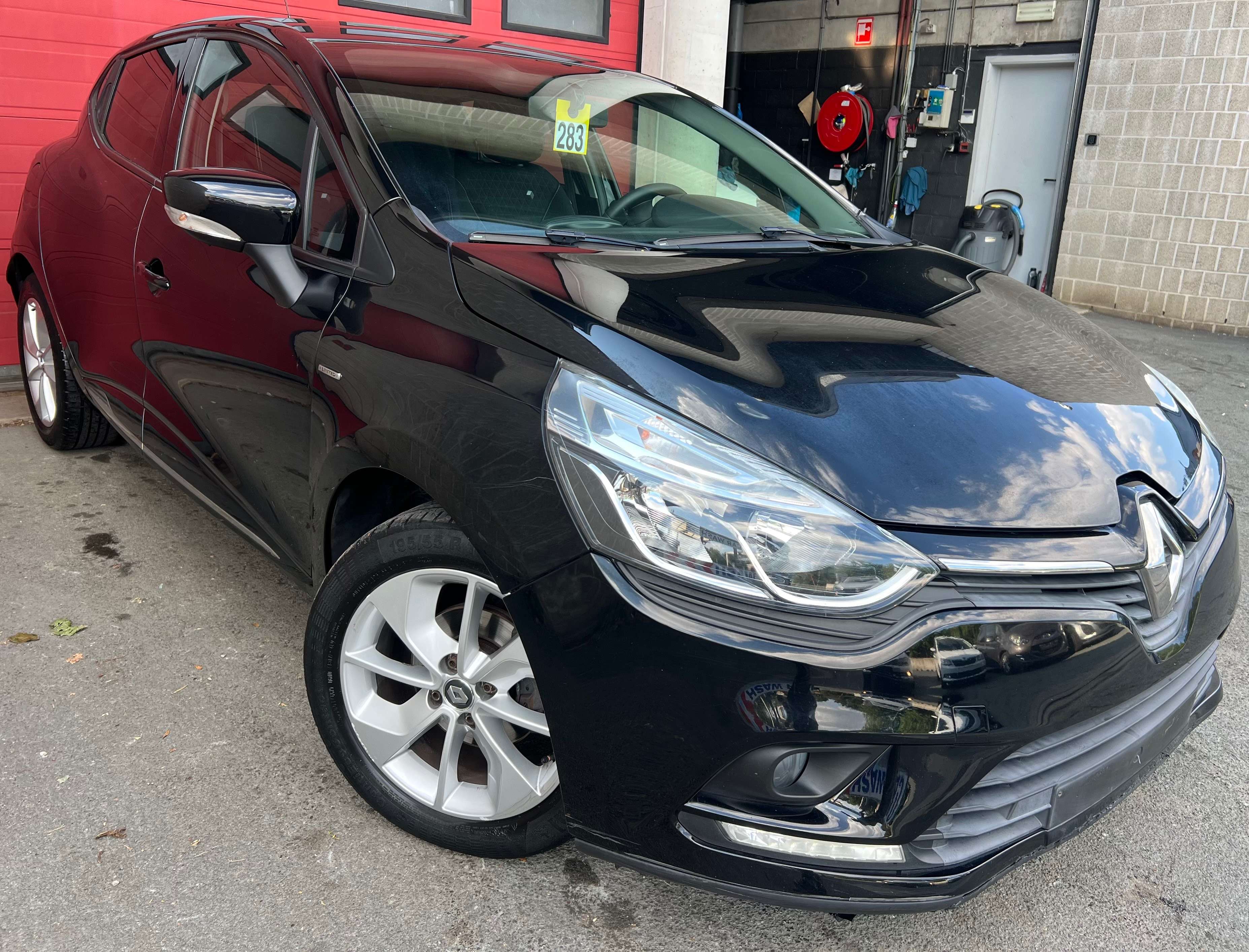 Renault Clio 0.9 TCe LIMITED Edition + CAR-PASS + NAVI + CLIM