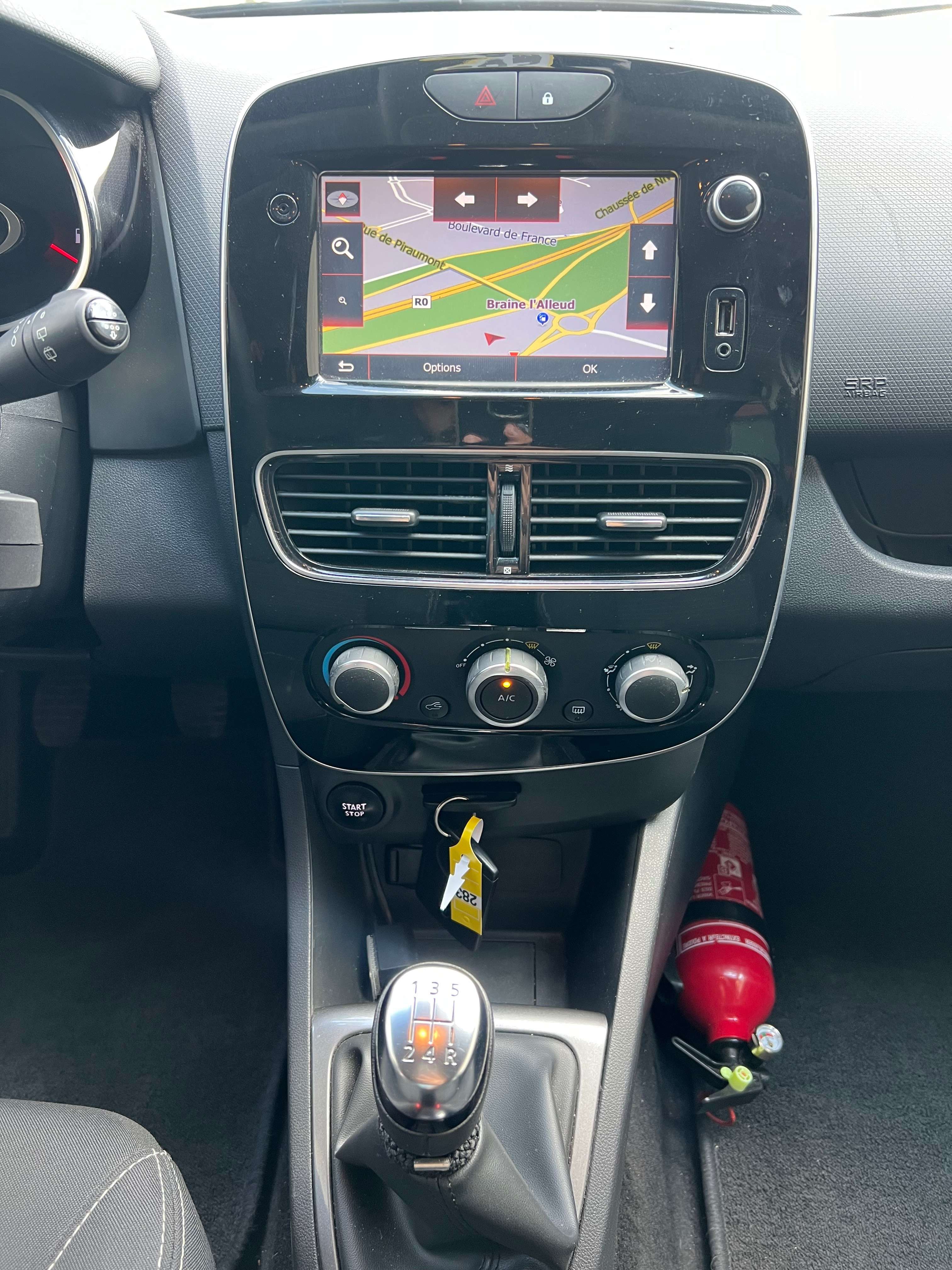Renault Clio 0.9 TCe LIMITED Edition + CAR-PASS + NAVI + CLIM