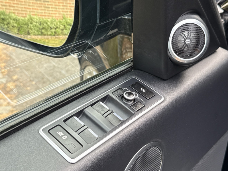 Land Rover RANGE ROVER VOGUE 3.0 TDV6 258CH // T.OUVRANT // FULL OPTIONS // GARANTIE