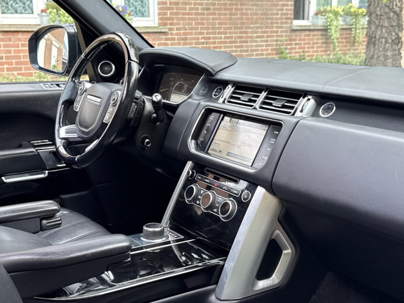 Land Rover RANGE ROVER VOGUE 3.0 TDV6 258CH // T.OUVRANT // FULL OPTIONS // GARANTIE