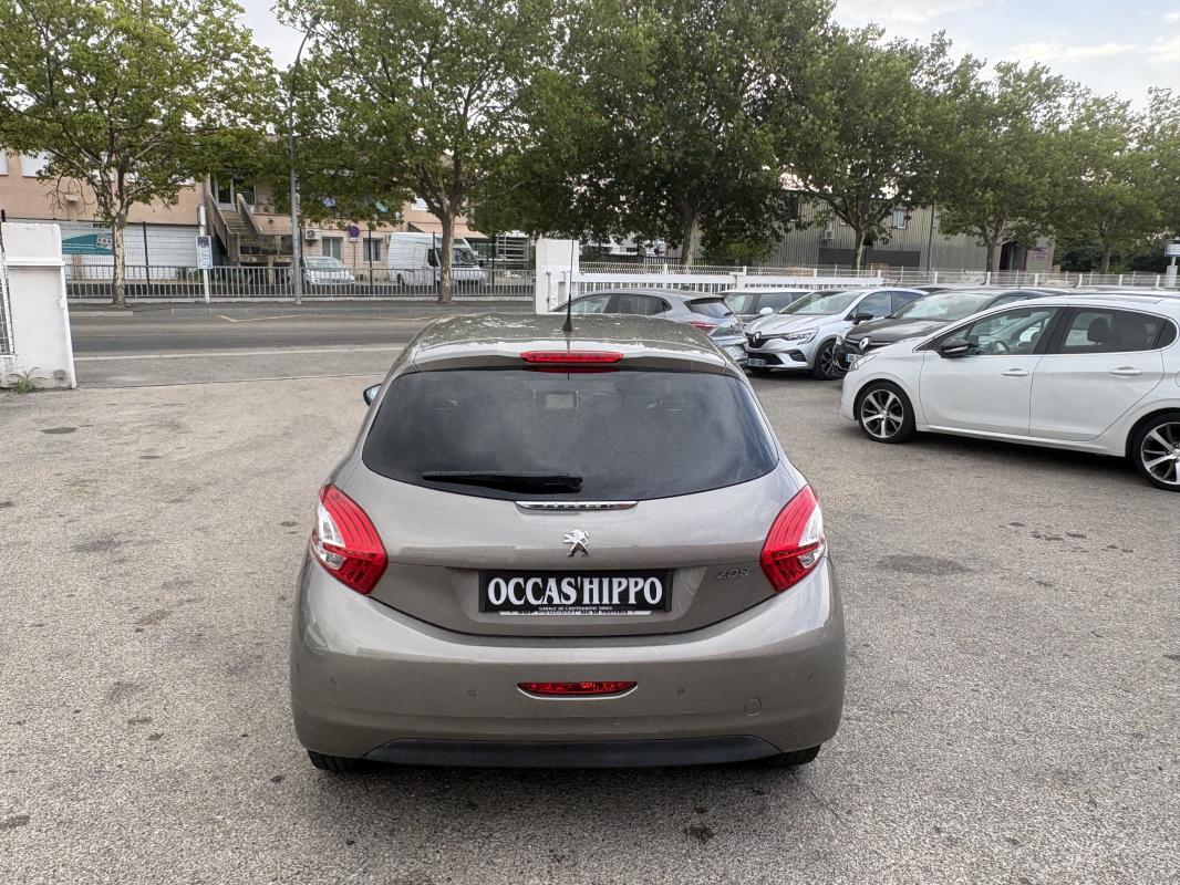 Peugeot 208 VTI 82CV STYLE BVM5