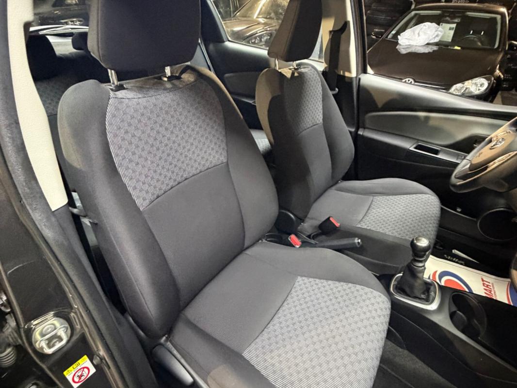 Toyota Yaris 100 VVT-i Dynamic