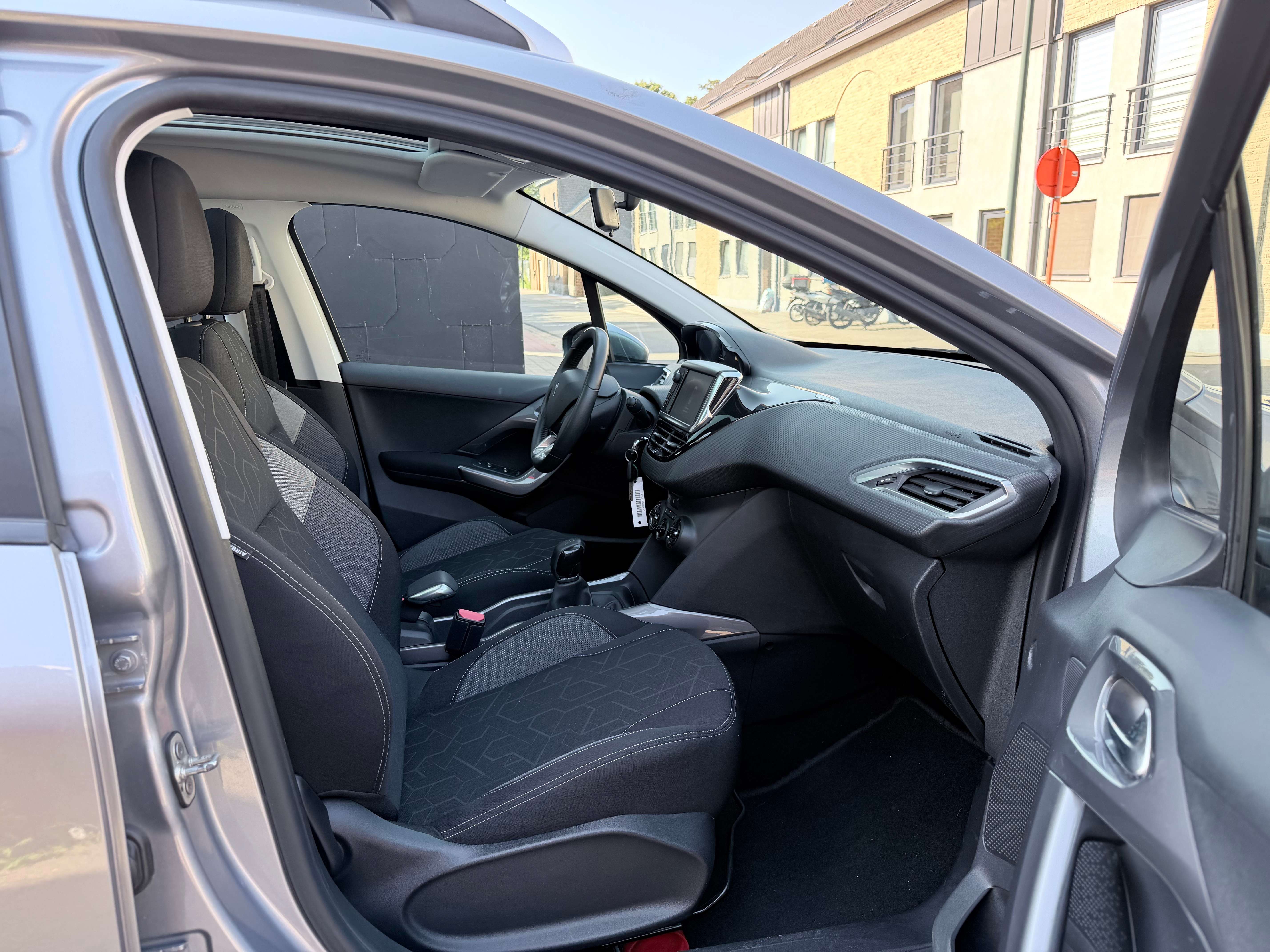 Peugeot 2008 1.2 I EDITION ACTIVE  | Panodak| Cruise | Navi