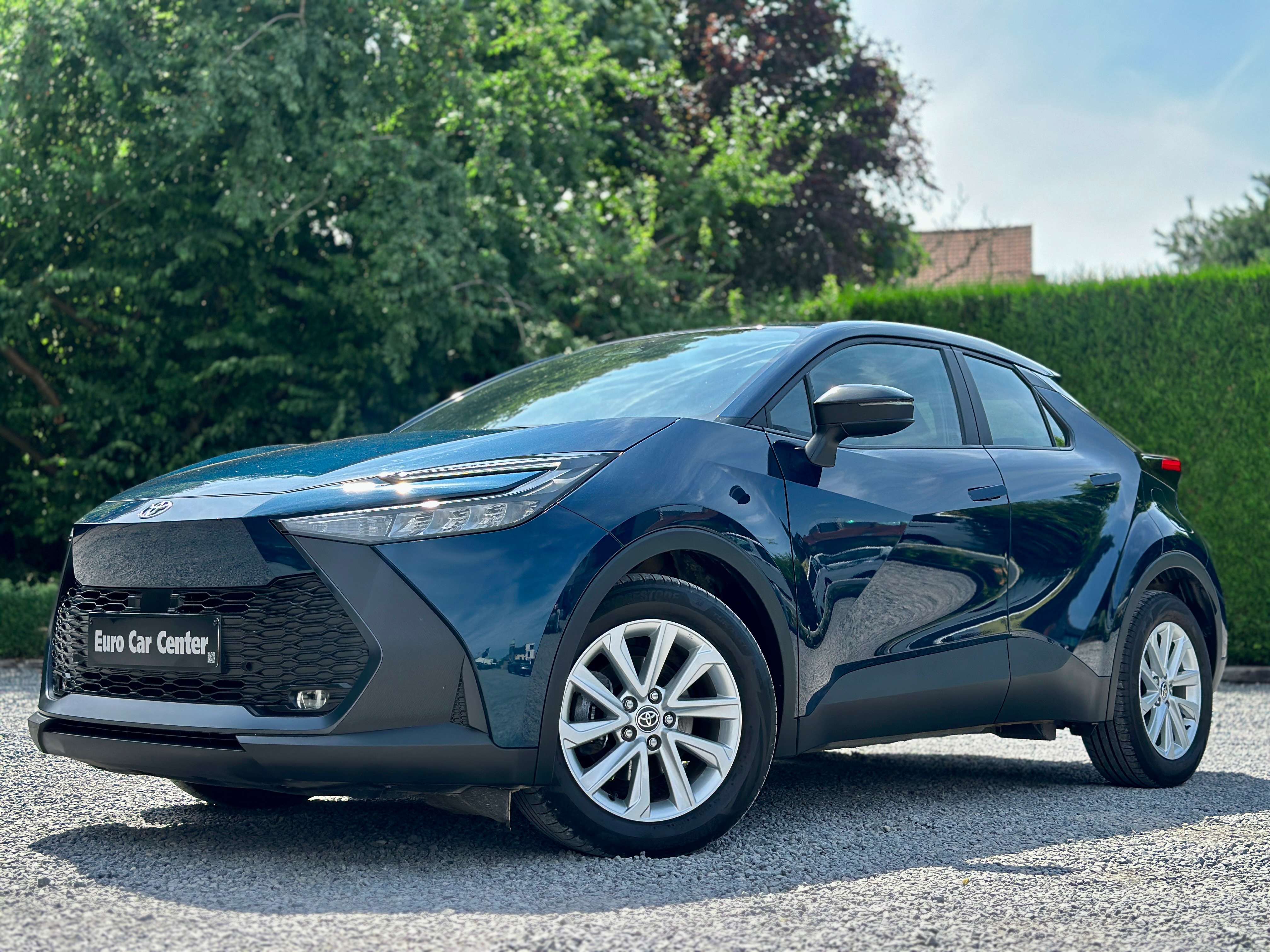 Toyota C-HR C-HR Hybrid 1.8i VVT-i C-Hic E-CVT / FULL ASSIST / CAMERA / CARPLAY
