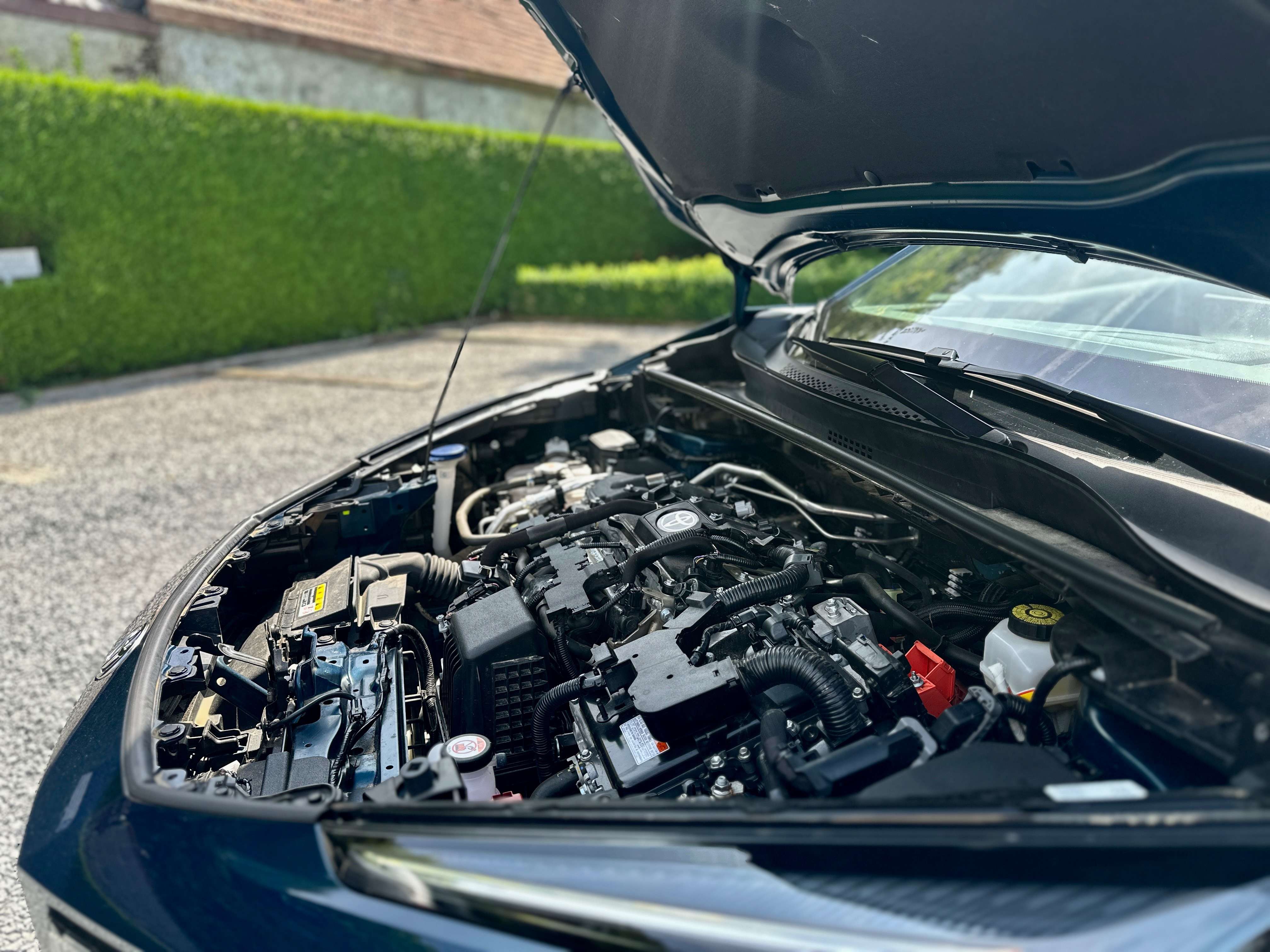 Toyota C-HR C-HR Hybrid 1.8i VVT-i C-Hic E-CVT / FULL ASSIST / CAMERA / CARPLAY