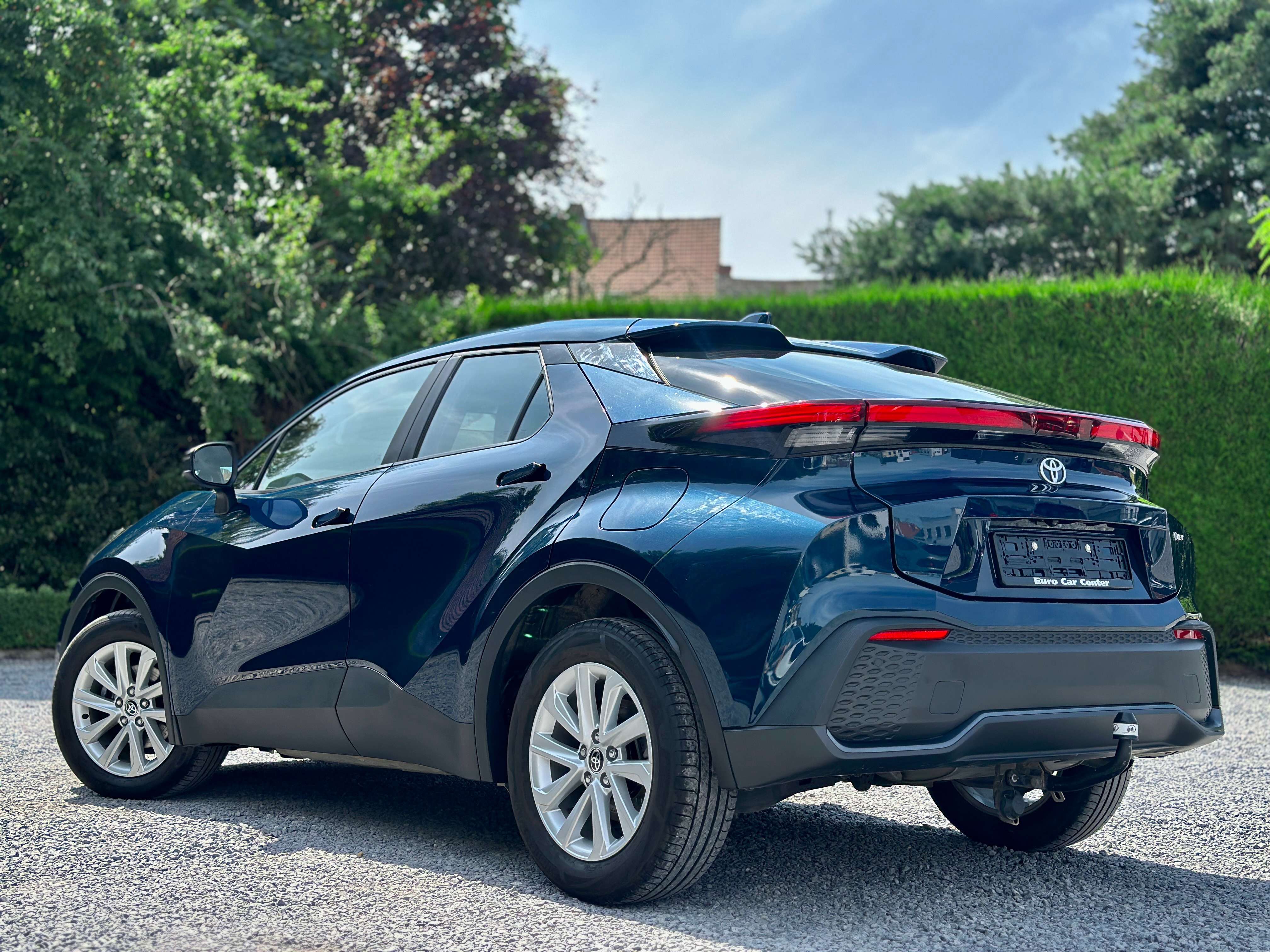 Toyota C-HR C-HR Hybrid 1.8i VVT-i C-Hic E-CVT / FULL ASSIST / CAMERA / CARPLAY