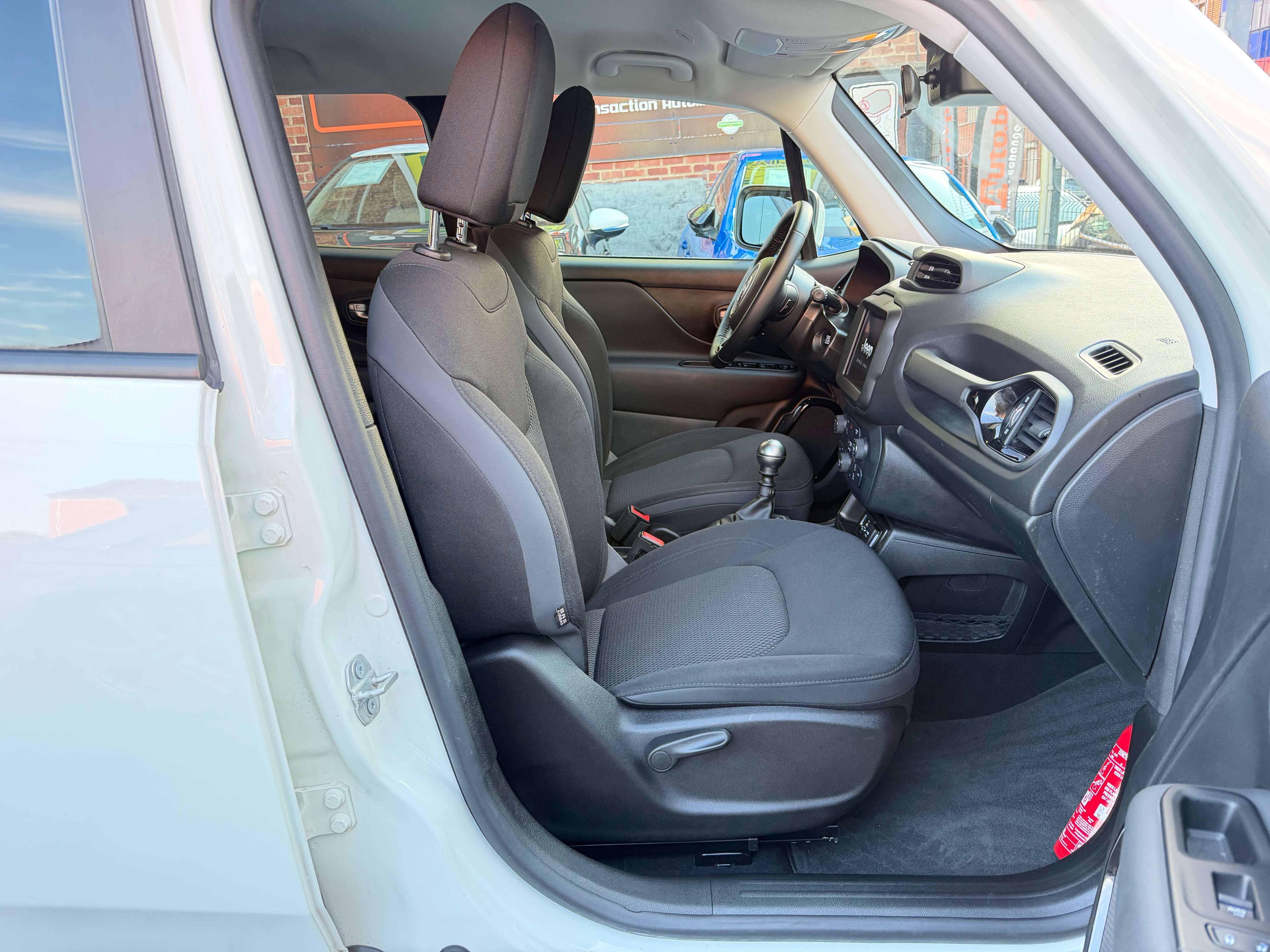 Jeep Renegade Renegade 1.0 T3 Limited ° NAVI ° JANTES ° PDC ° AIRCO ° GARANTI 12 MOIS !
