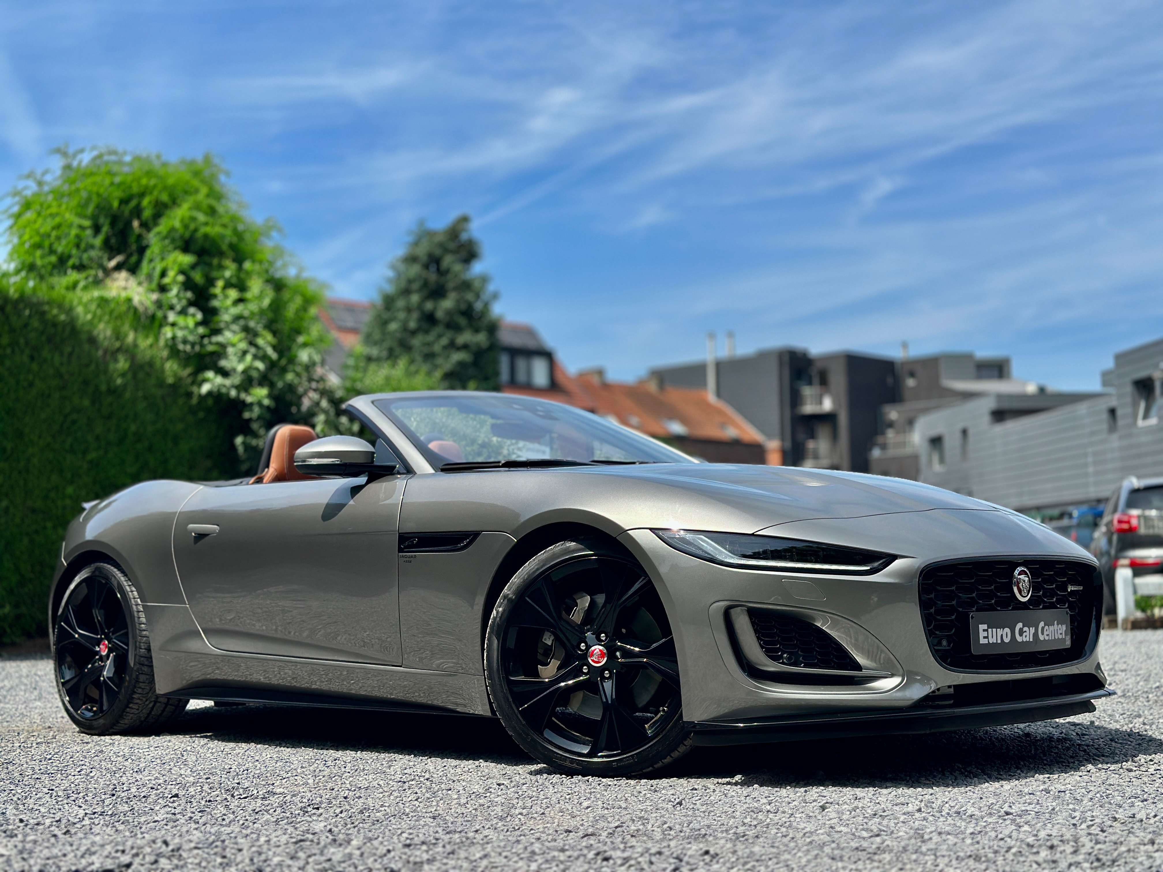 Jaguar F-Type F-Type Cabriolet 2.0 i4 P300 R-Dynamic / MERIDIAN SOUNDSYS / CARPLAY / CAMERA /