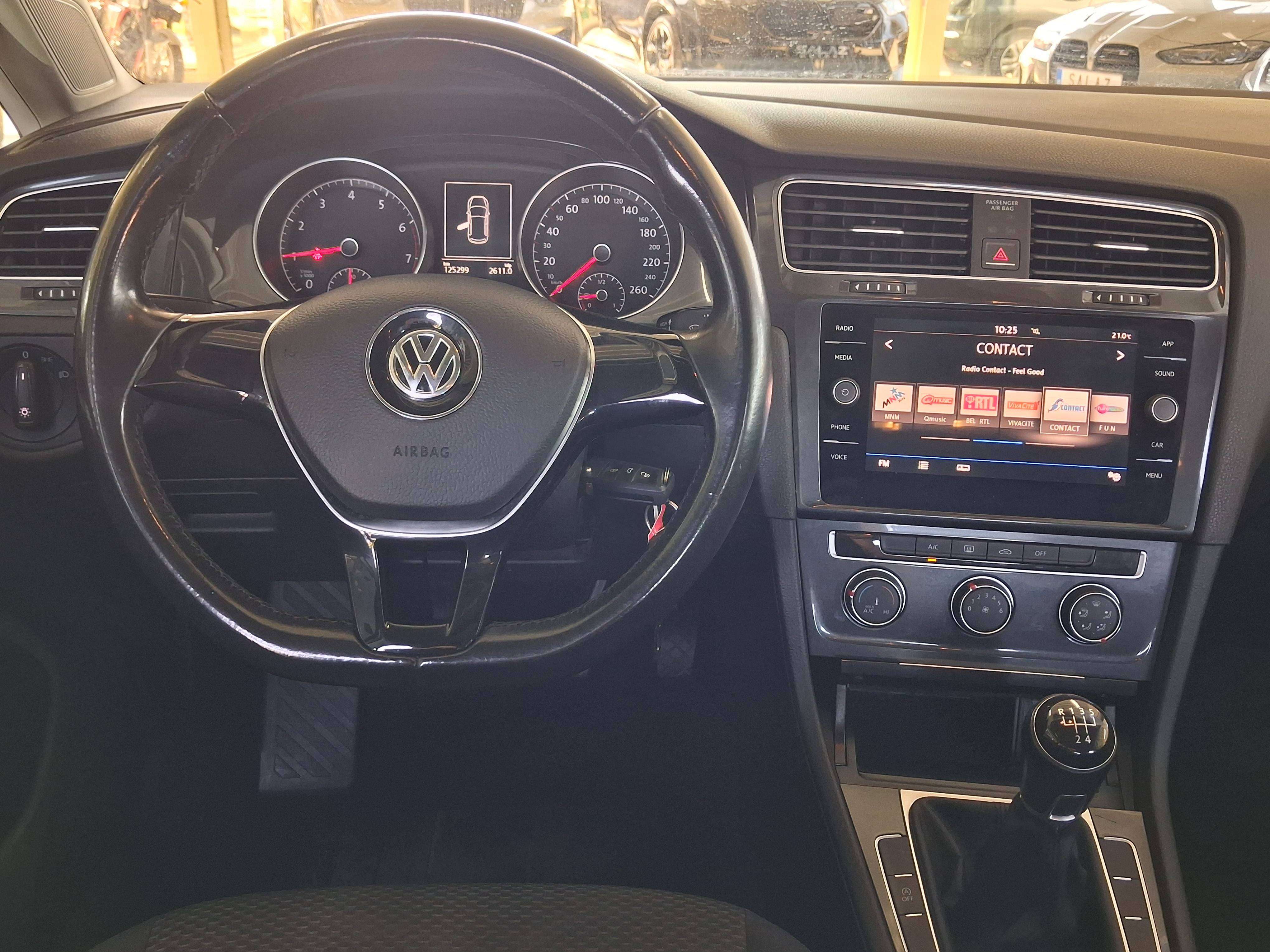 Volkswagen Golf Golf 1.0 TSI BMT Trendline / TOIT OUVRANT / CARPLAY / CLIM / GARANTIE