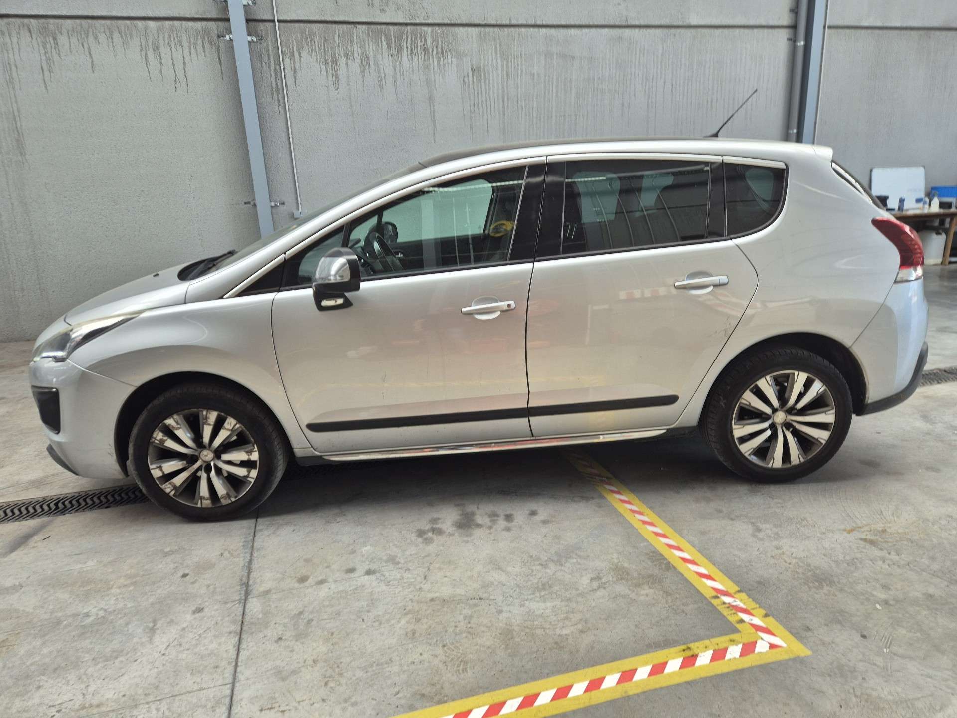 Peugeot 3008 1.6 BlueHDi Style//MARCHAND OU EXPORT//