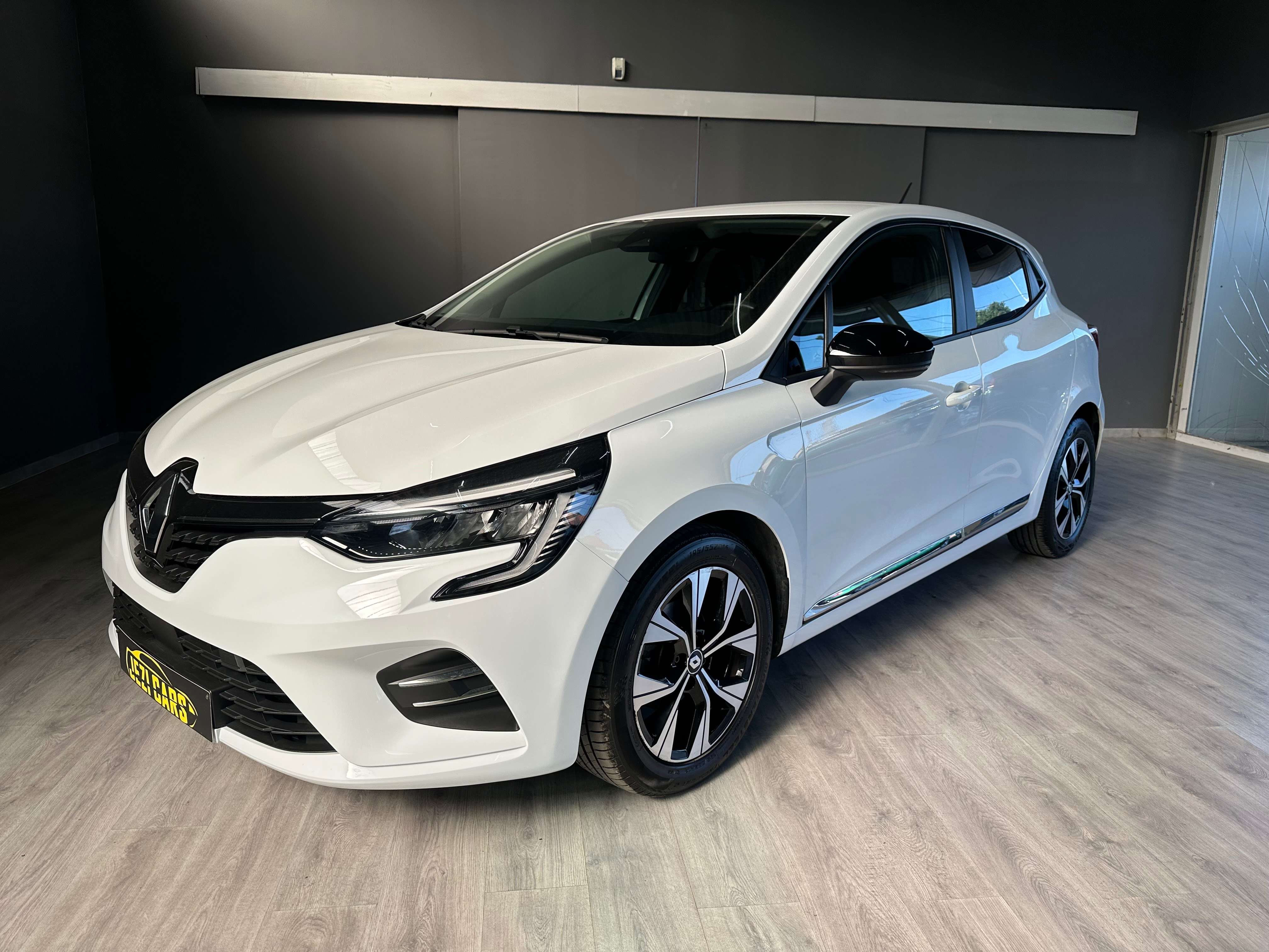 Renault Clio Clio 1.0 TCe Equilibre GPF thumbnail