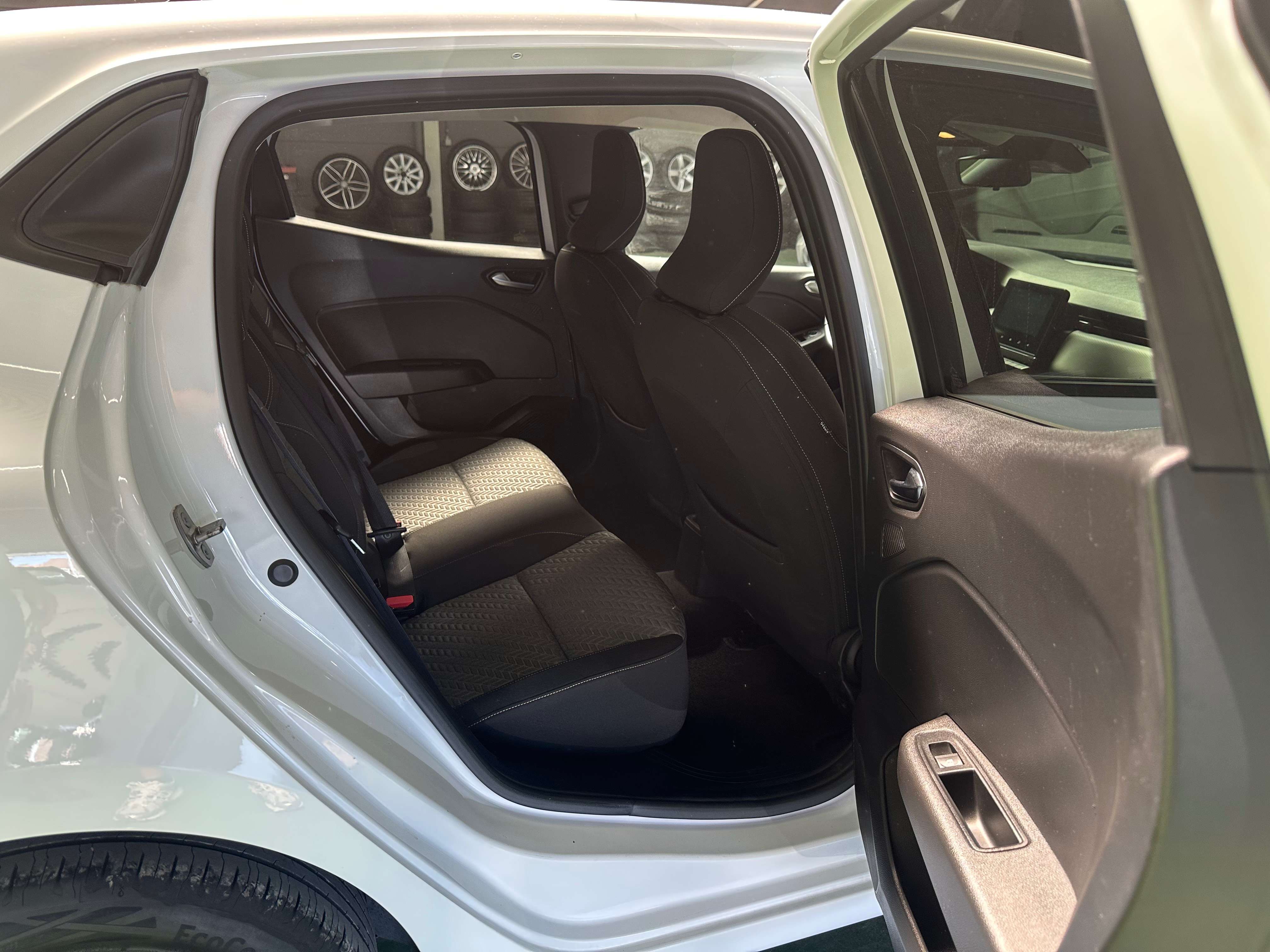 Renault Clio Clio 1.0 TCe Equilibre GPF thumbnail