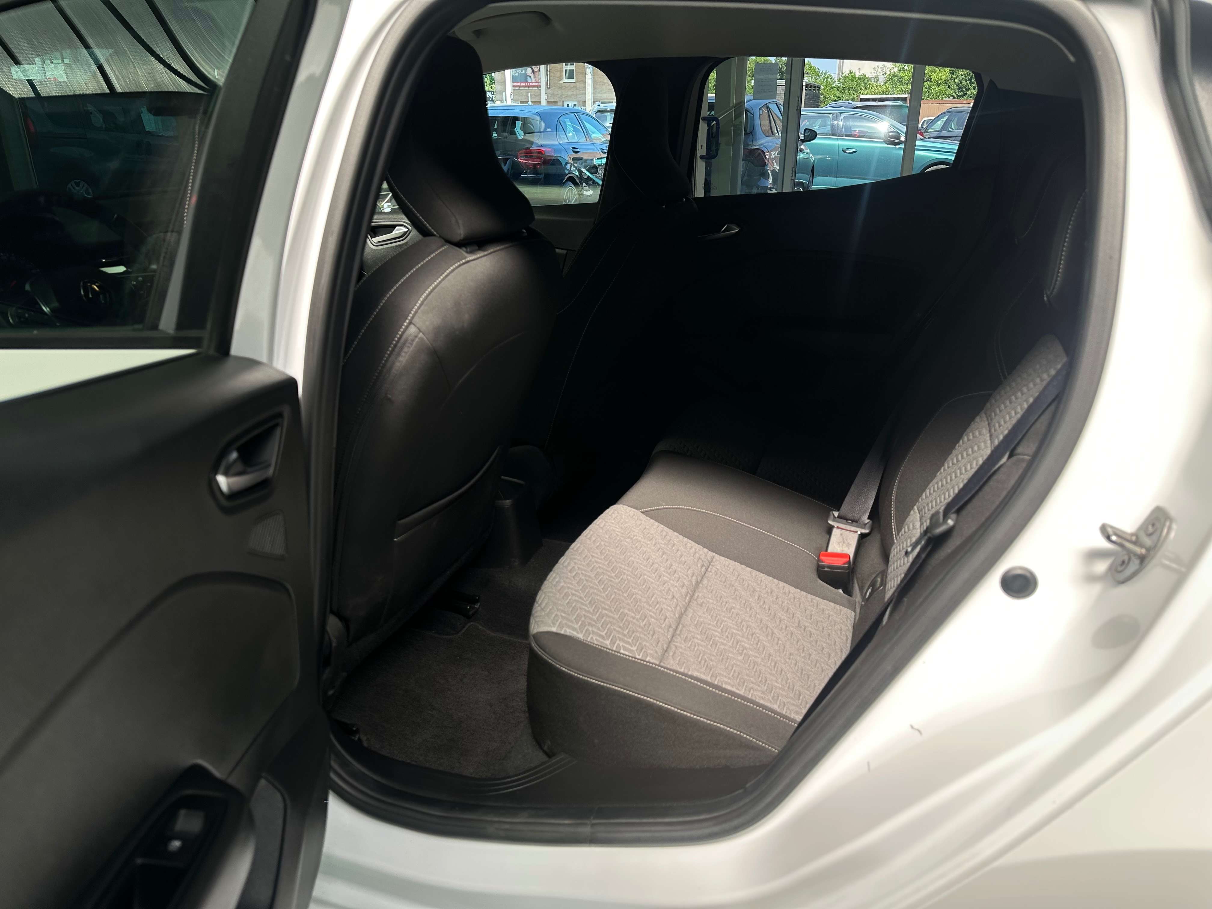 Renault Clio Clio 1.0 TCe Equilibre GPF thumbnail