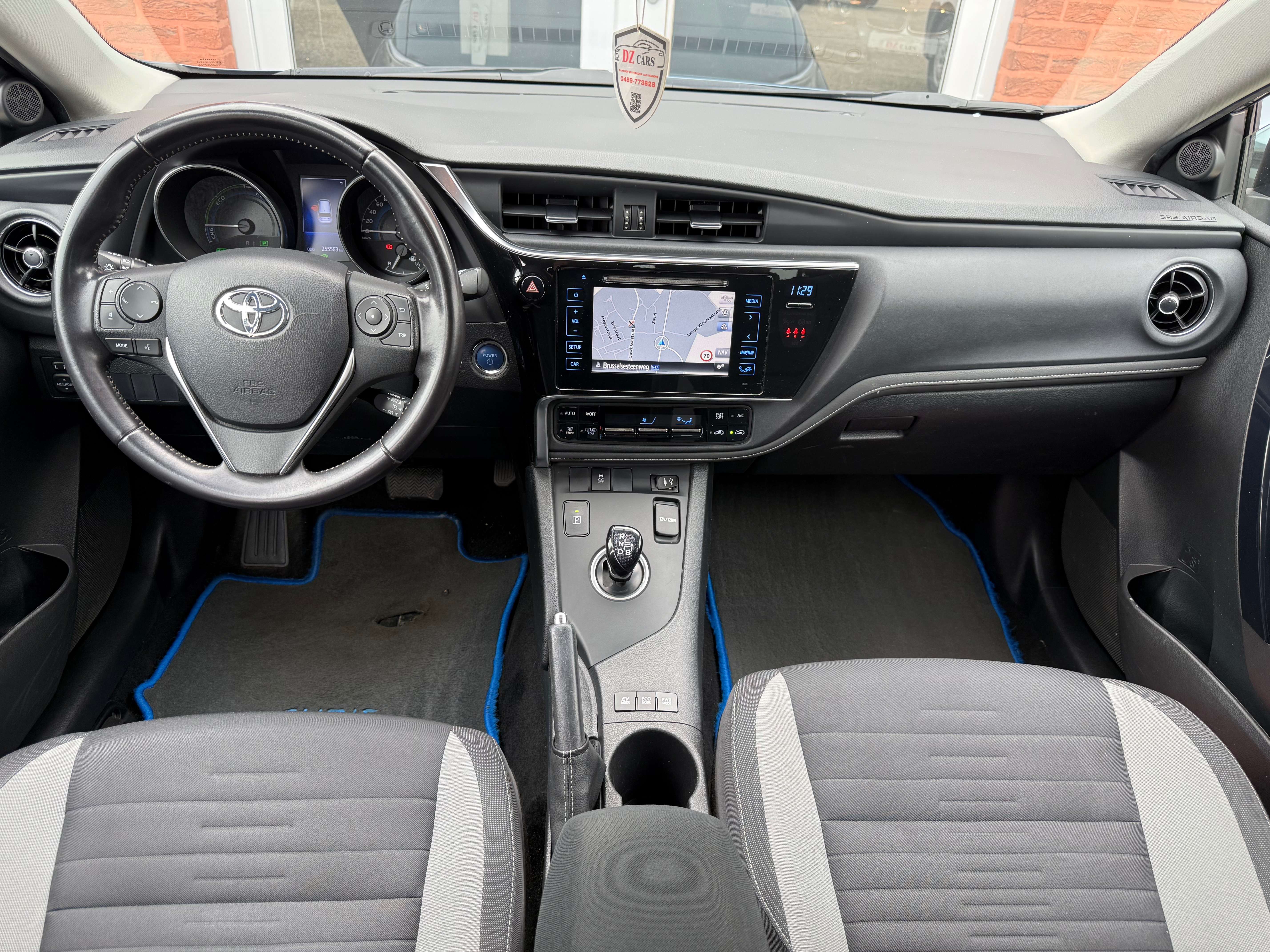Toyota Auris HYBRID 1.8I 99PK |✅NAVI | CAMERA | KEY LESS START | DIGITALE AIRCO | TREKHAAK | EURO 6B | thumbnail