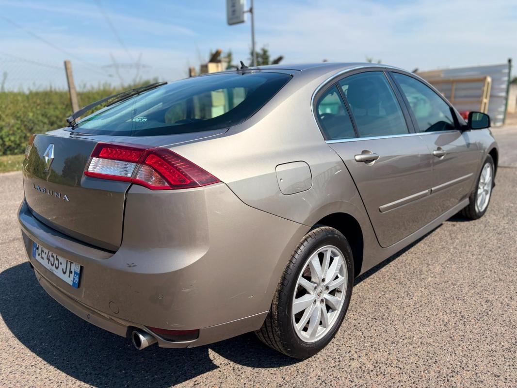 Renault Laguna III Berline BOSE Edition thumbnail