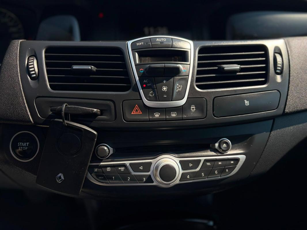 Renault Laguna III Berline BOSE Edition thumbnail