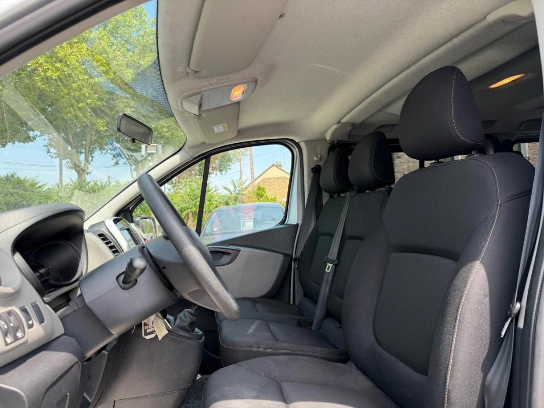 Renault Trafic III 1.6 dCi 145 ENERGY Long / Rlink 9 Places 1 MAIN thumbnail