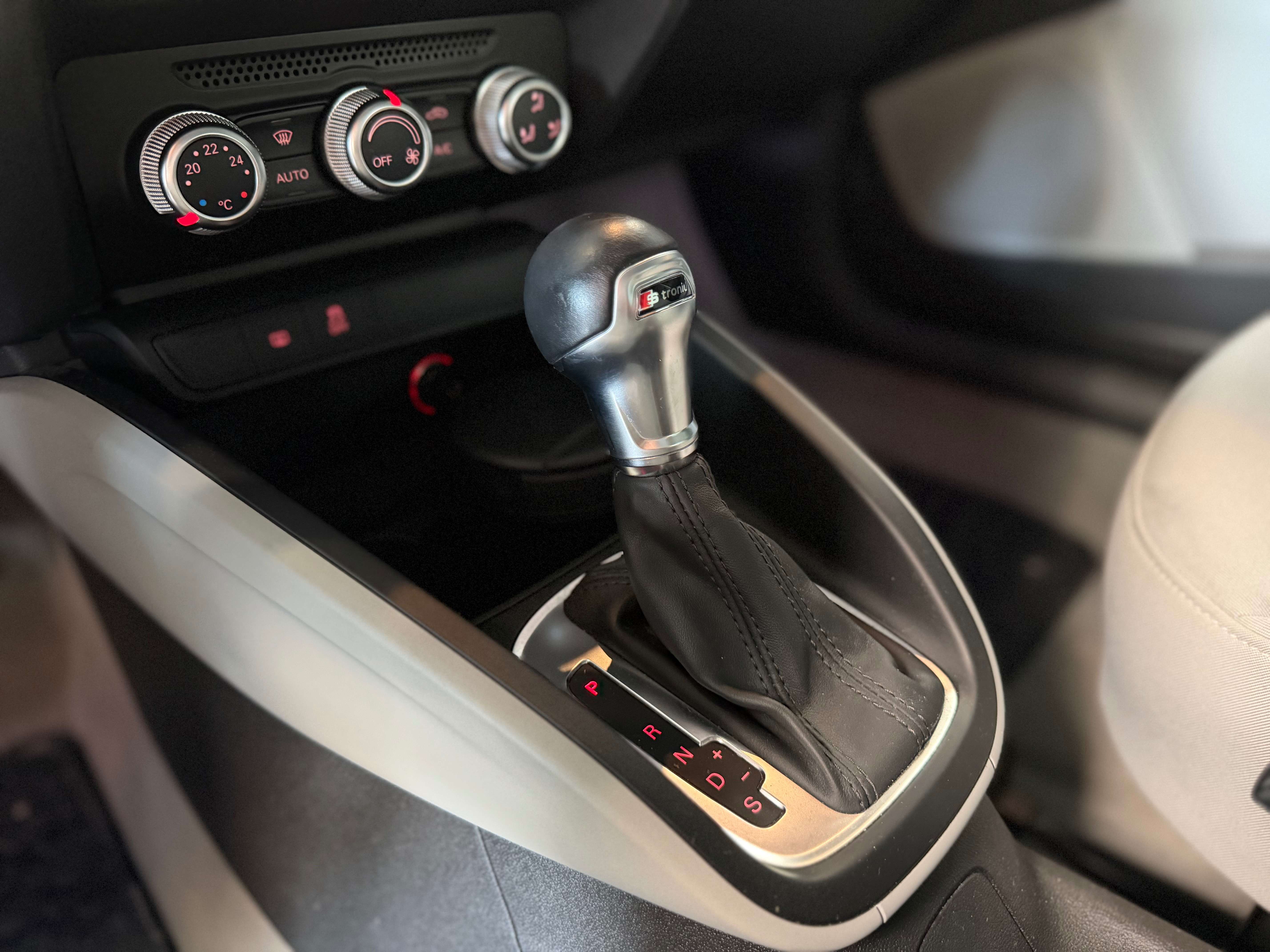 Audi A1 A1 Sportback 1.4 TFSI Ambition S line S tronic thumbnail