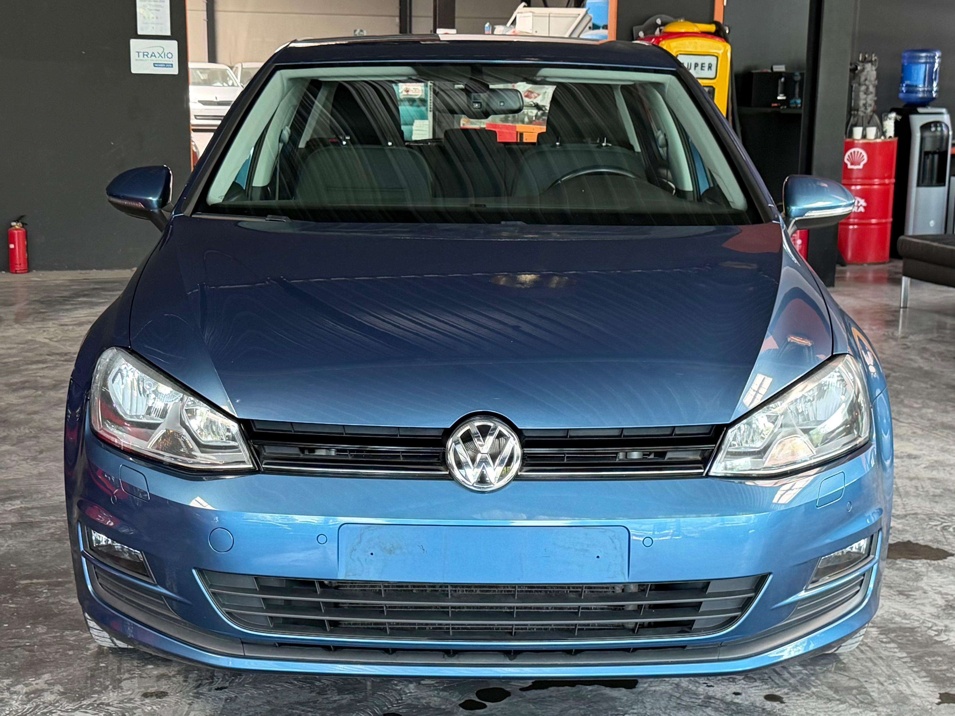 Volkswagen Golf Golf 1.2 TSI Highline DSG/automatique/pneu été et hiver/12 mois de garantie thumbnail