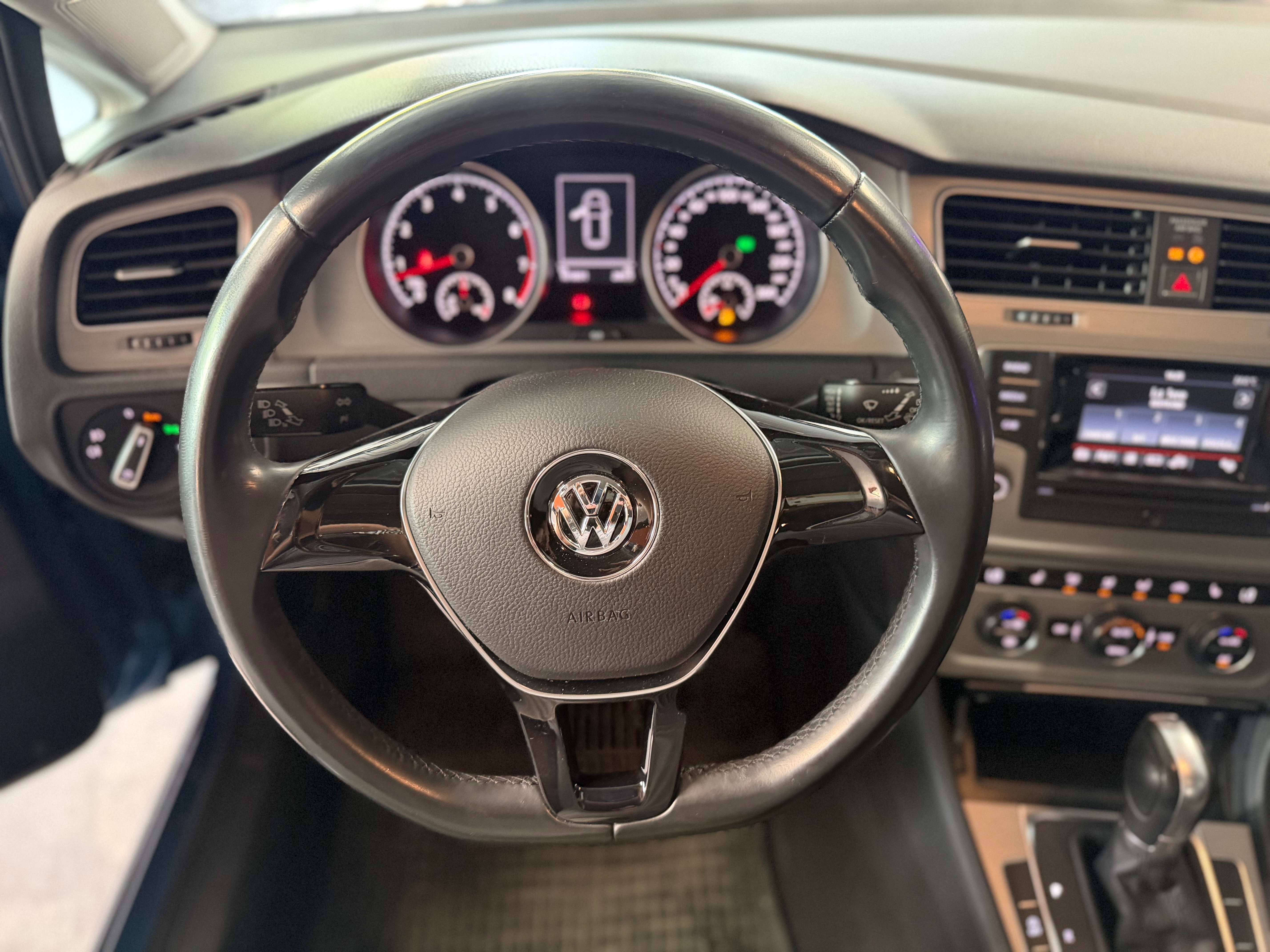 Volkswagen Golf Golf 1.2 TSI Highline DSG/automatique/pneu été et hiver/12 mois de garantie thumbnail