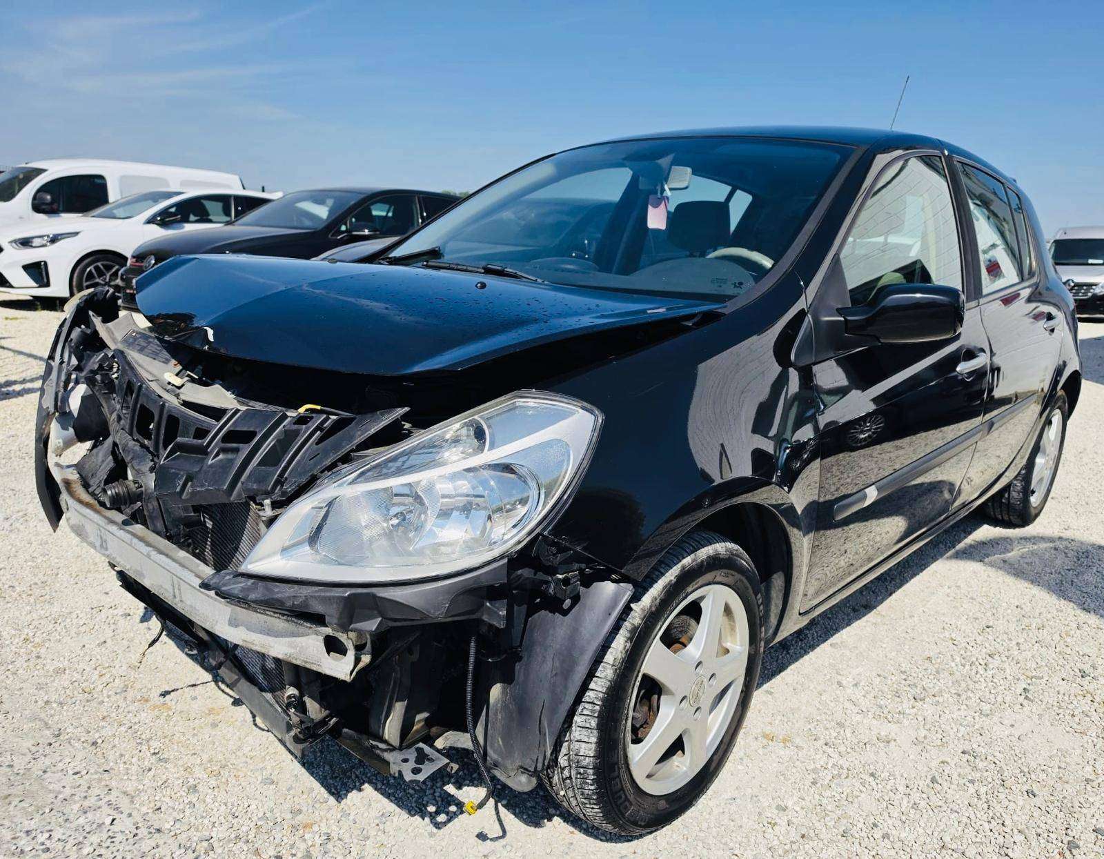 Renault Clio Clio 1.6i 16v Initiale boite automatique airco thumbnail