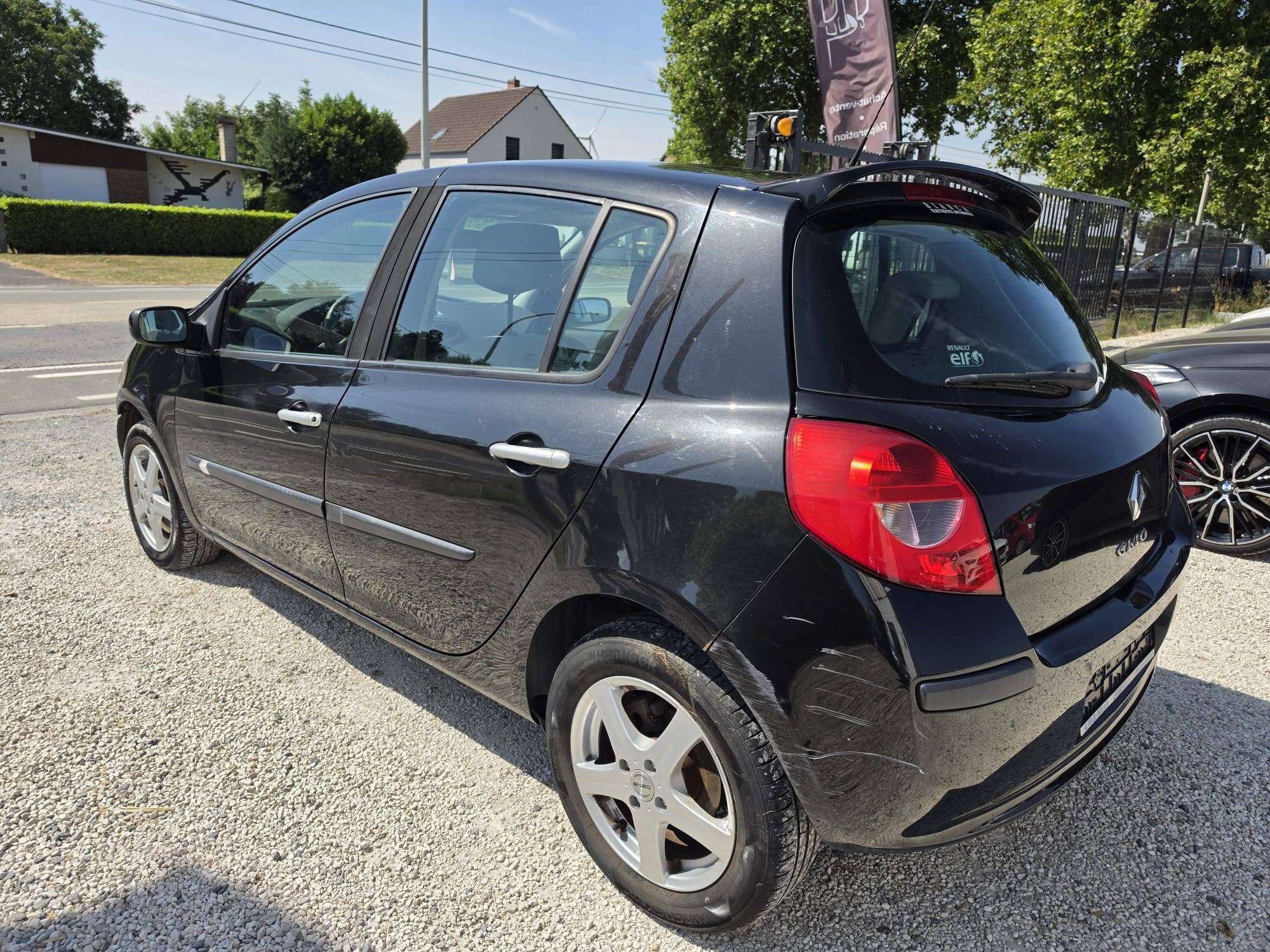 Renault Clio Clio 1.6i 16v Initiale boite automatique airco thumbnail