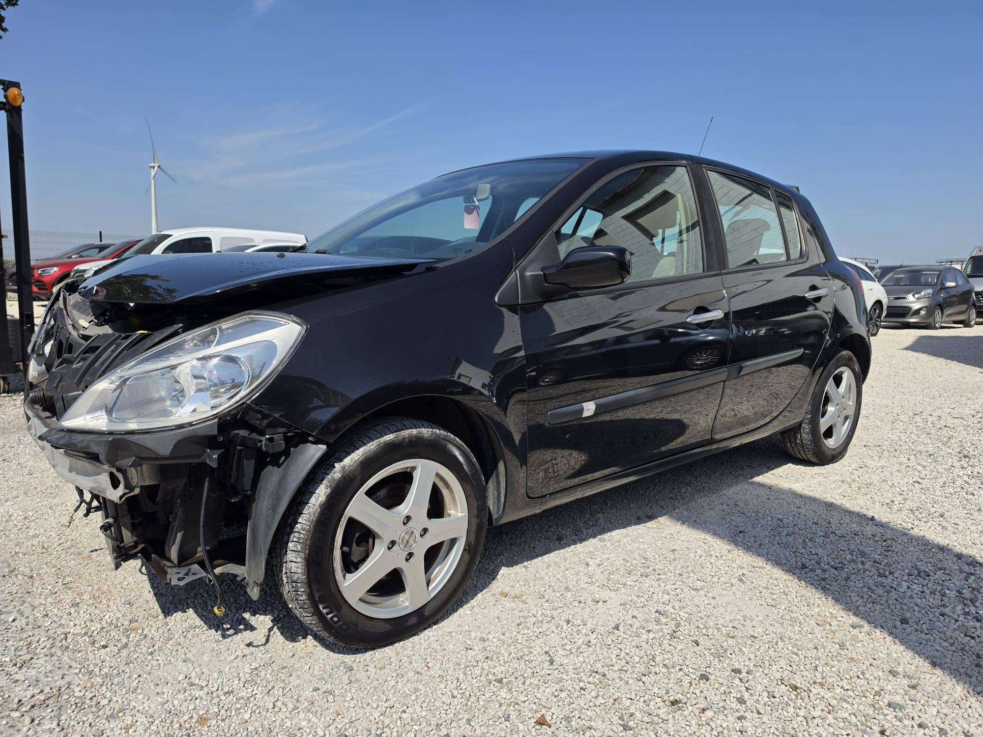 Renault Clio Clio 1.6i 16v Initiale boite automatique airco thumbnail
