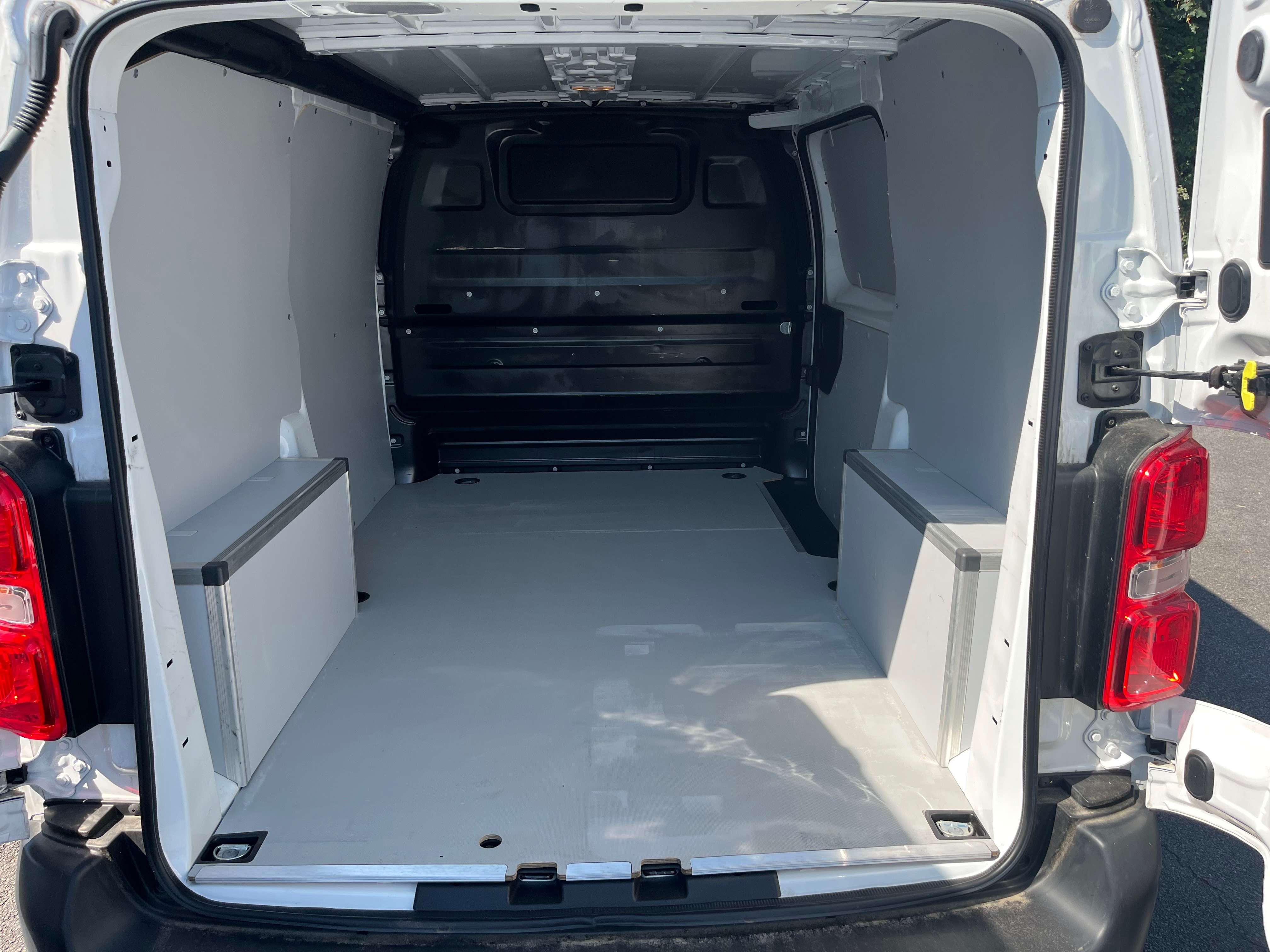 Peugeot Expert 1.5 AIRCO NAVI+11983€+BTW/TVA thumbnail