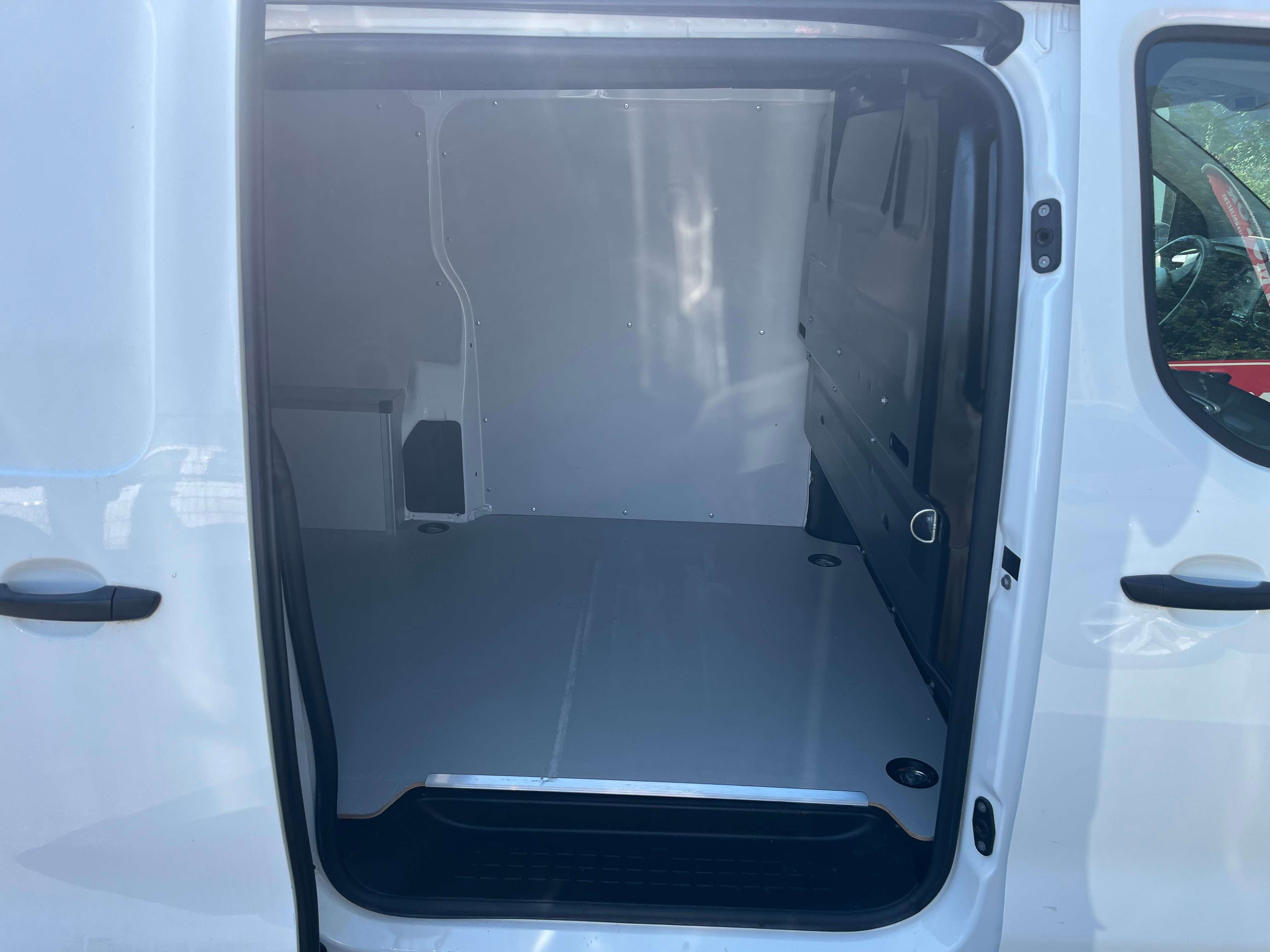 Peugeot Expert 1.5 AIRCO NAVI+11983€+BTW/TVA thumbnail