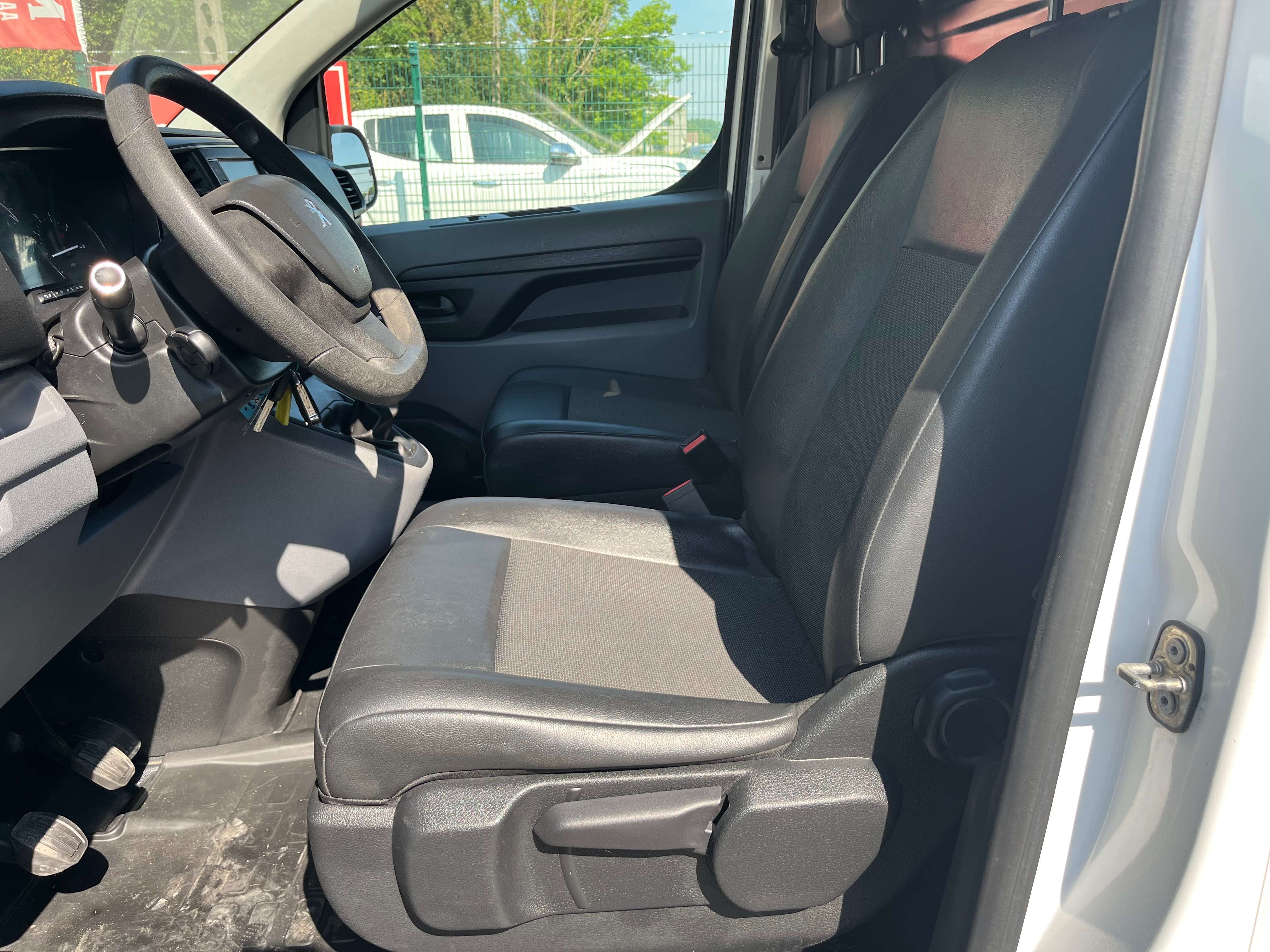 Peugeot Expert 1.5 AIRCO NAVI+11983€+BTW/TVA thumbnail