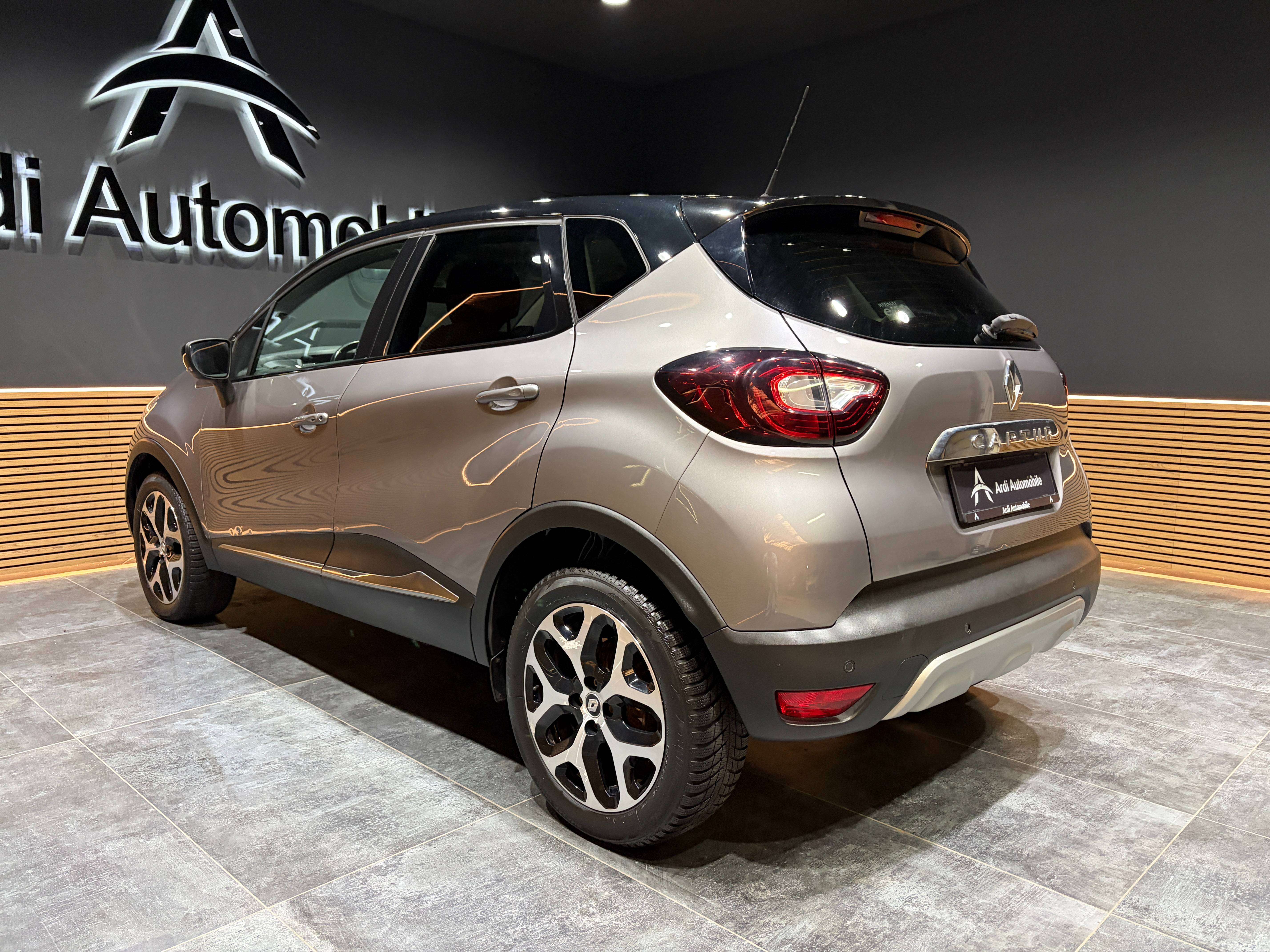 Renault Captur 1.5 dCi *CRUISE CONTROL*CAMERA*LED*1ER PROPRIO*GARANTIE* thumbnail