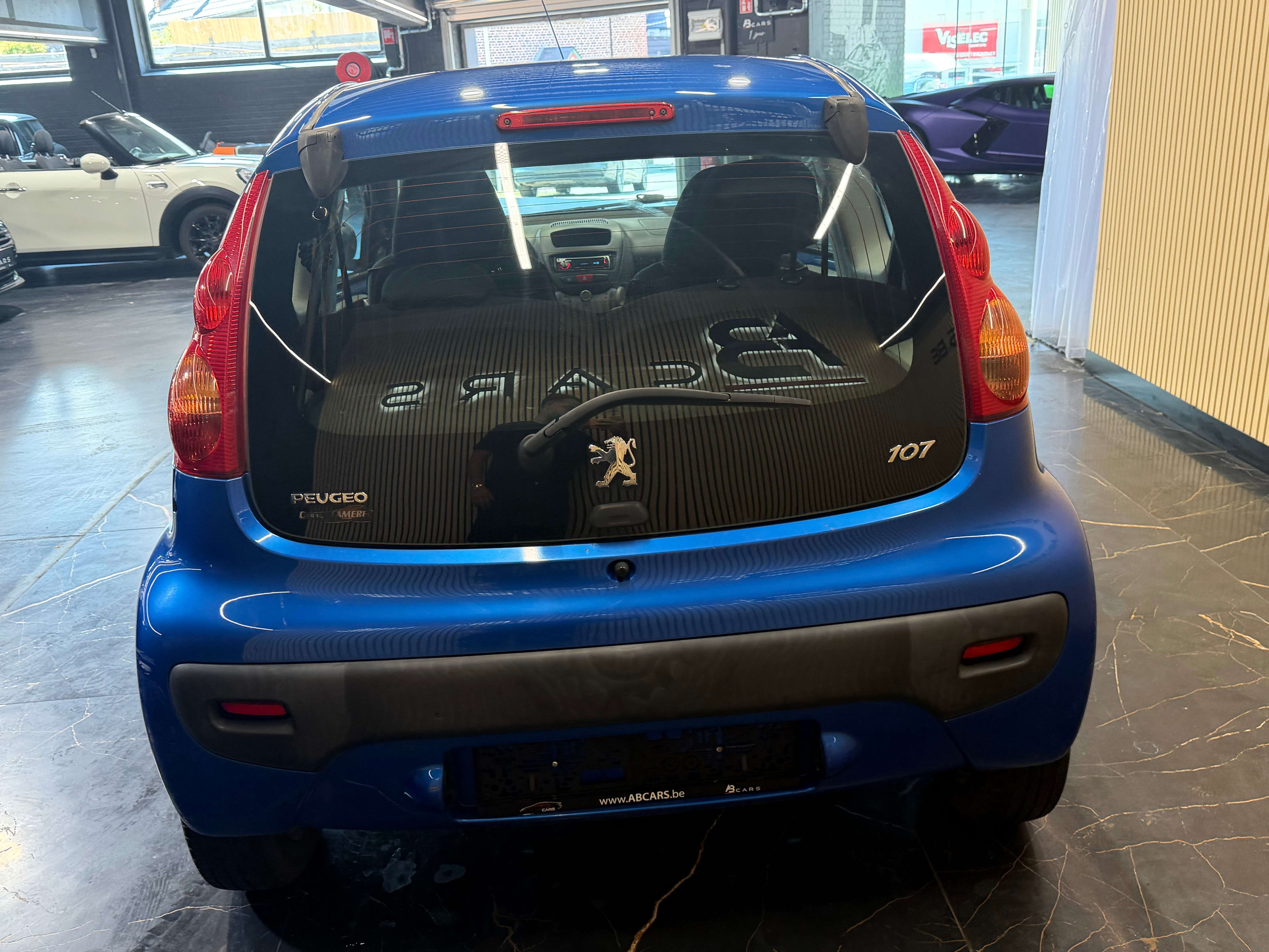 Peugeot 107 1.0I thumbnail