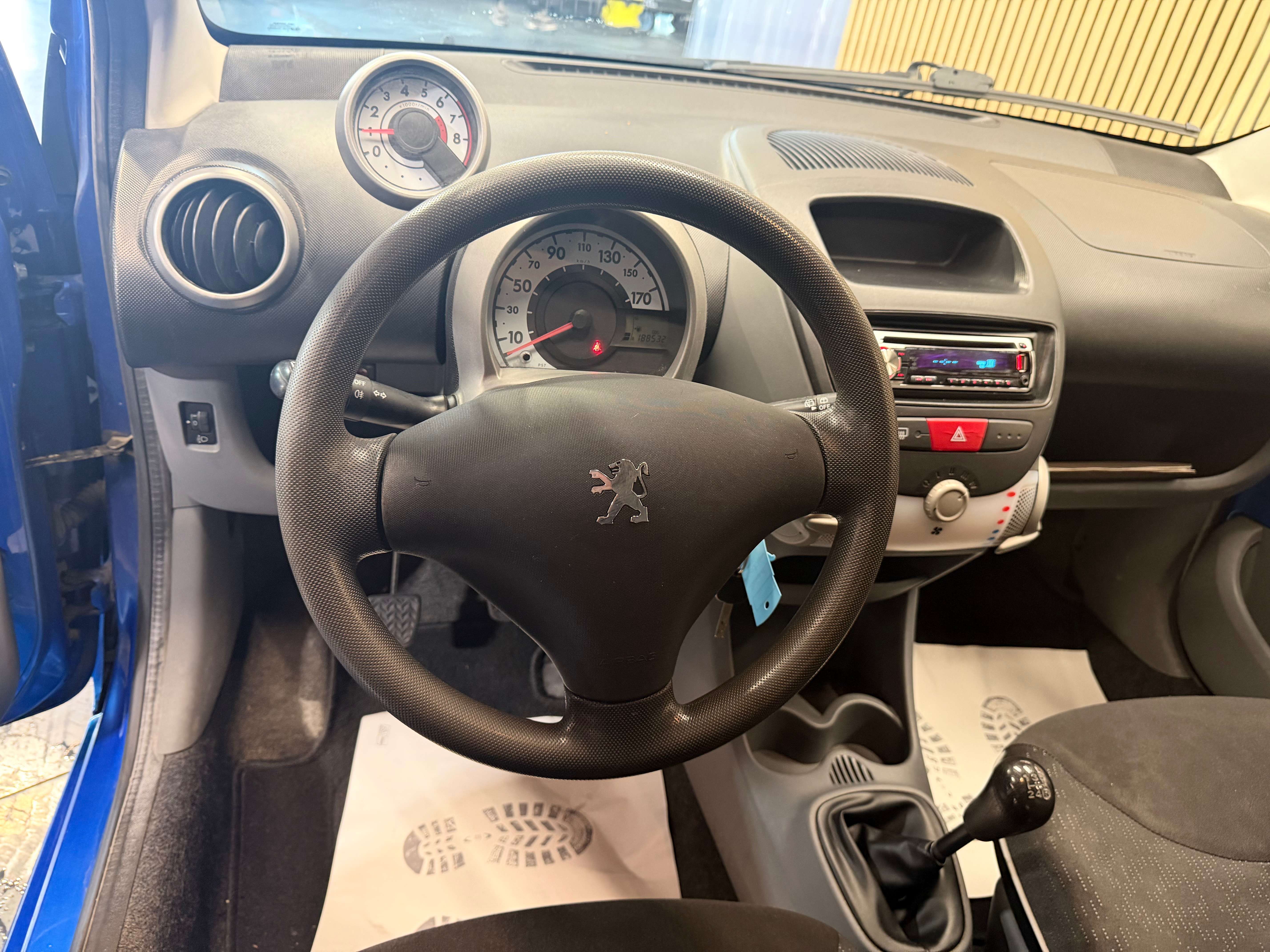 Peugeot 107 1.0I thumbnail