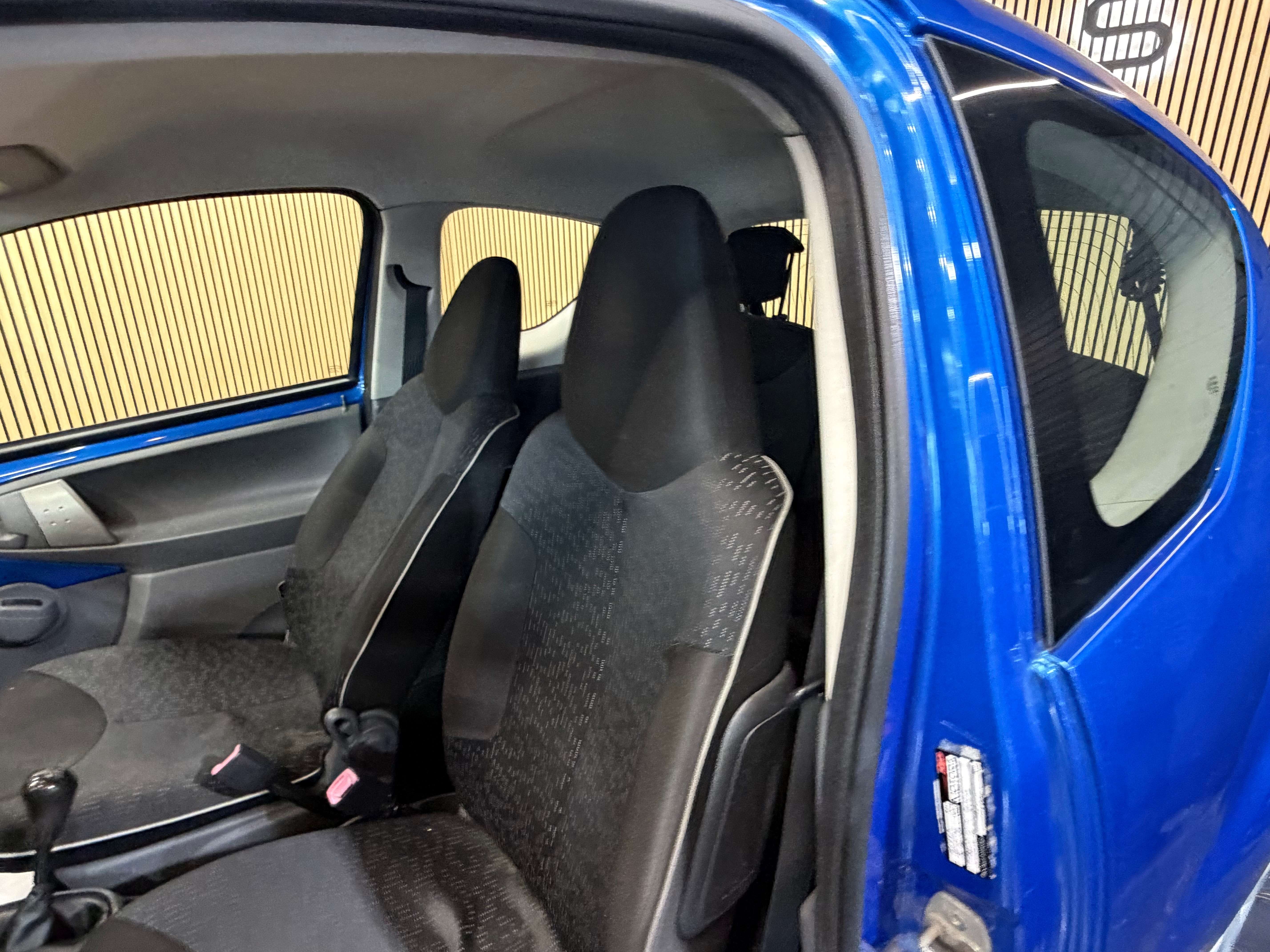 Peugeot 107 1.0I thumbnail