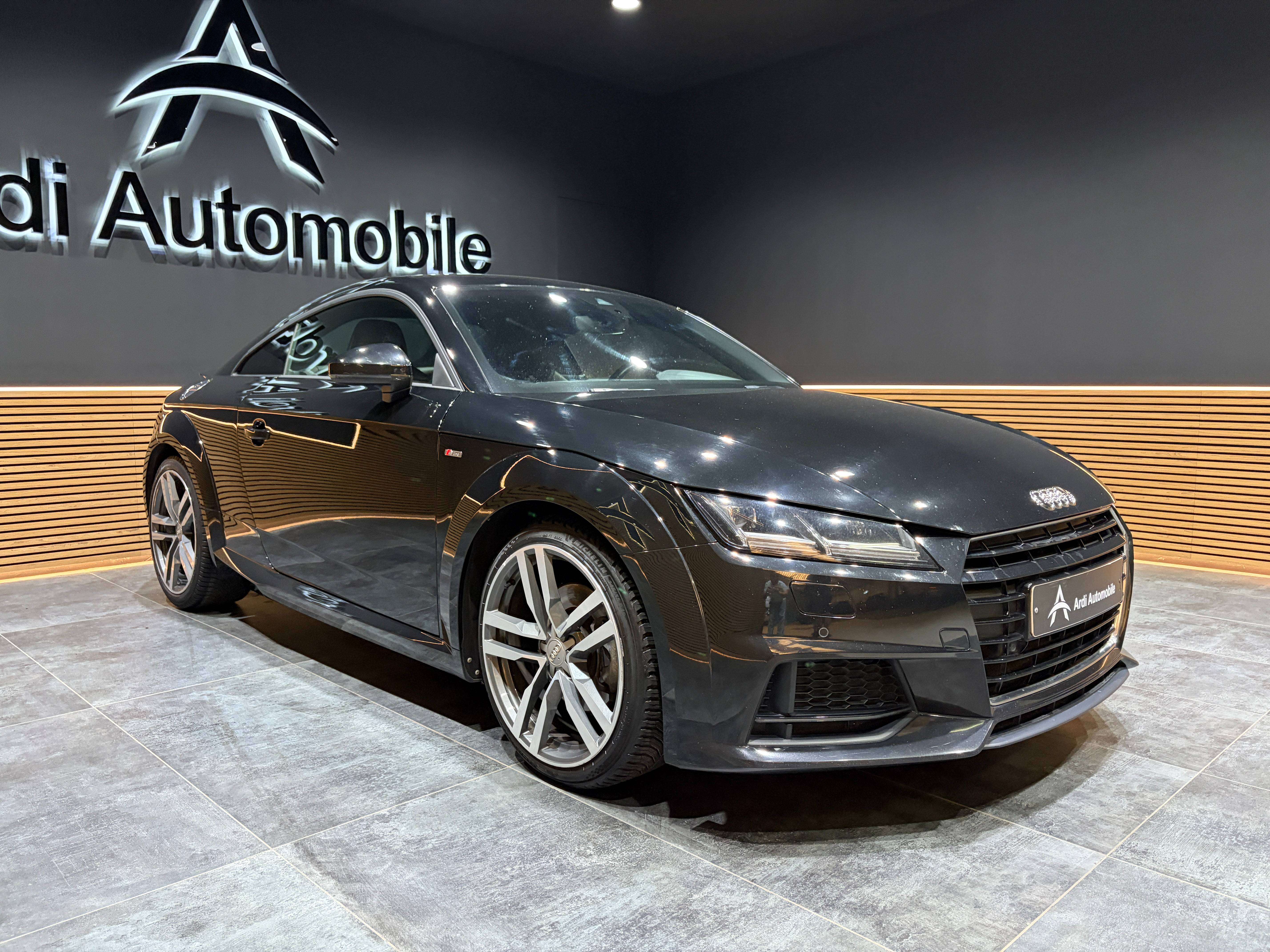 Audi TT Coupé 2.0 TDi *S Line*CAPTEUR AV+AR*1ER PROPRIO*GARANTIE* thumbnail