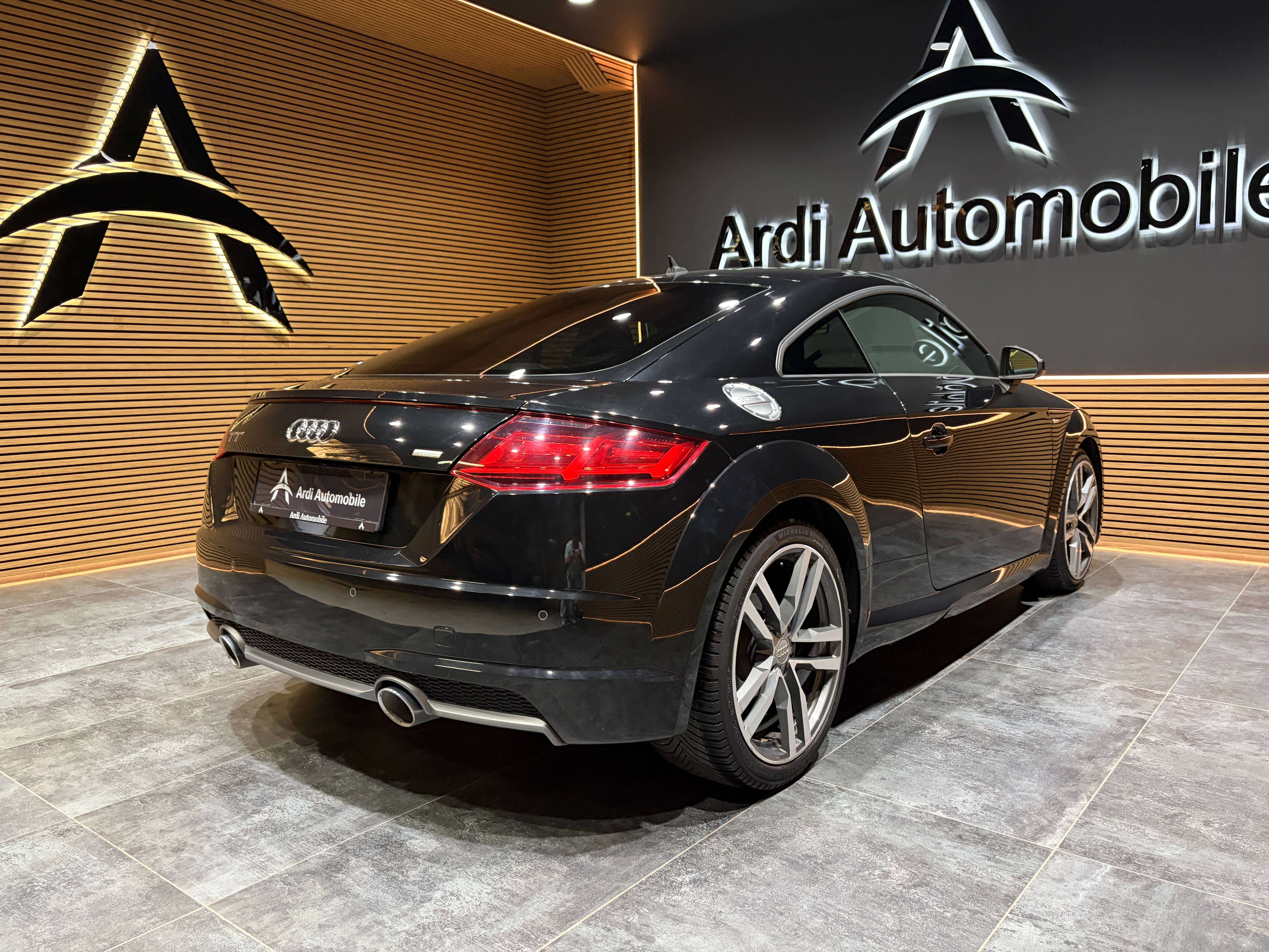 Audi TT Coupé 2.0 TDi *S Line*CAPTEUR AV+AR*1ER PROPRIO*GARANTIE* thumbnail