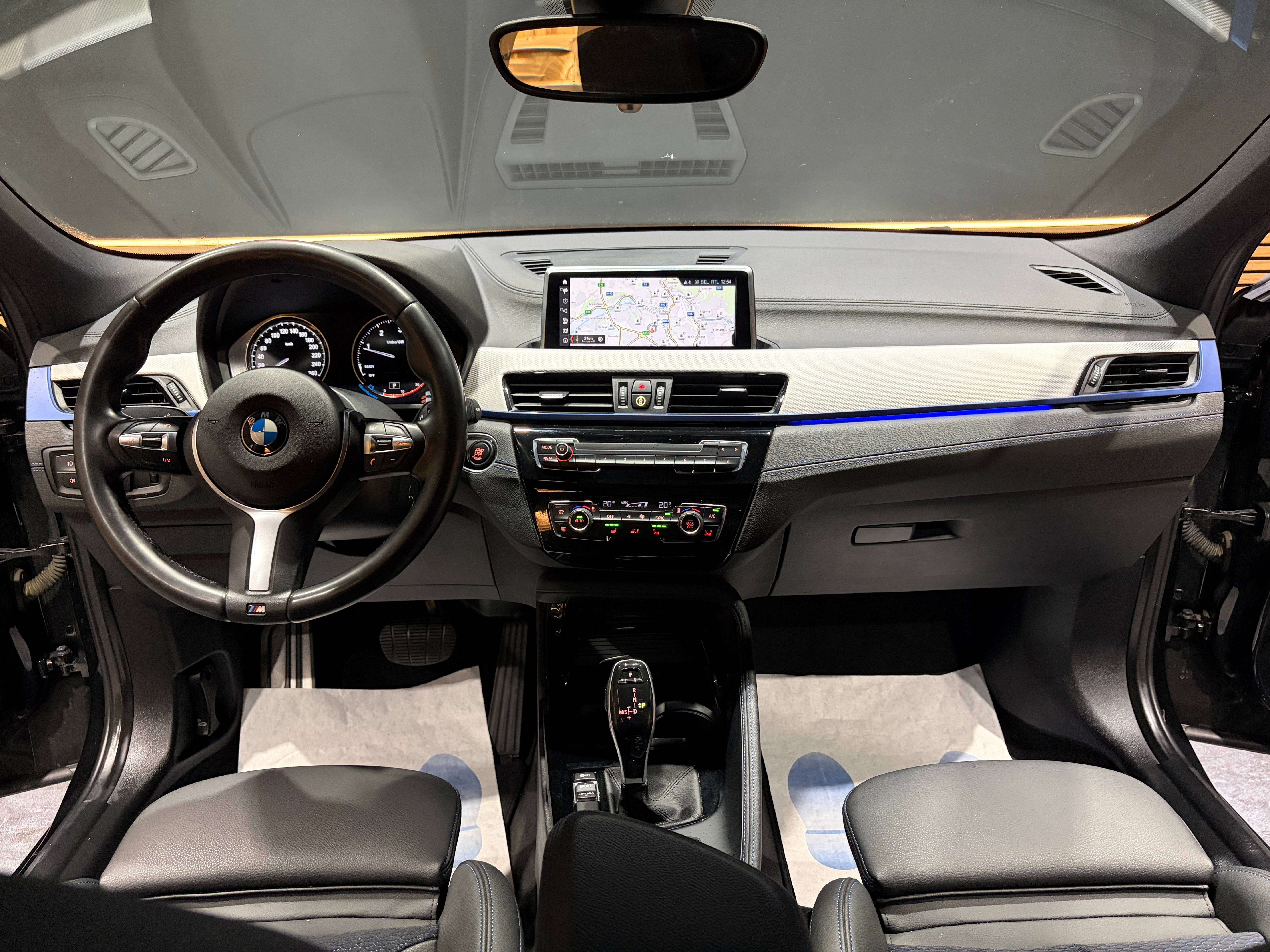 BMW X2 2.0 dA sDrive18 *PACK M*SIEGE CHAUFF*LED AMBIANCE*GARANTIE* thumbnail