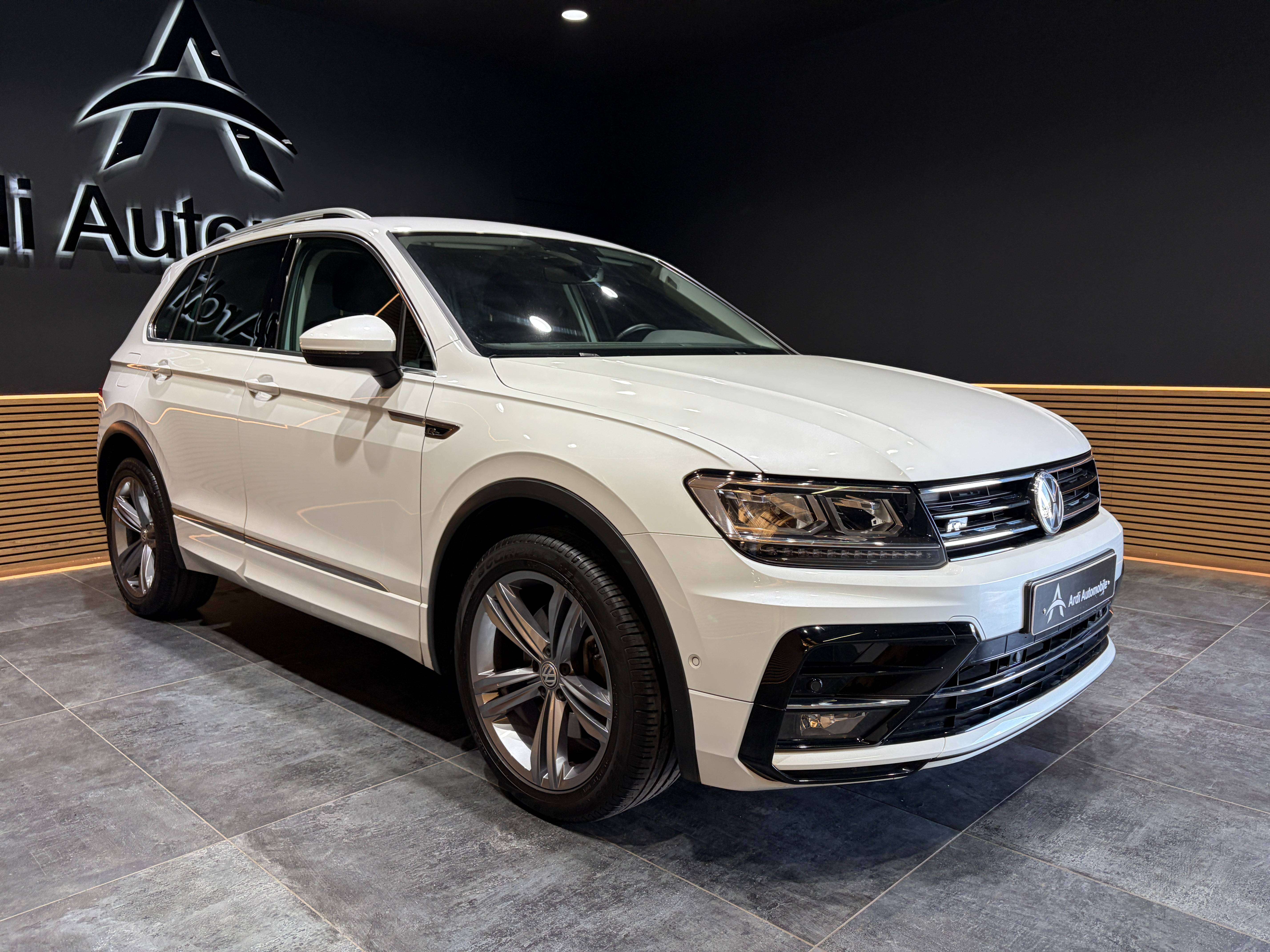 Volkswagen Tiguan 2.0 TSI 4Motion DSG *R Line*CAMERA*LED*1ER PROPRIO*GARANTIE* thumbnail