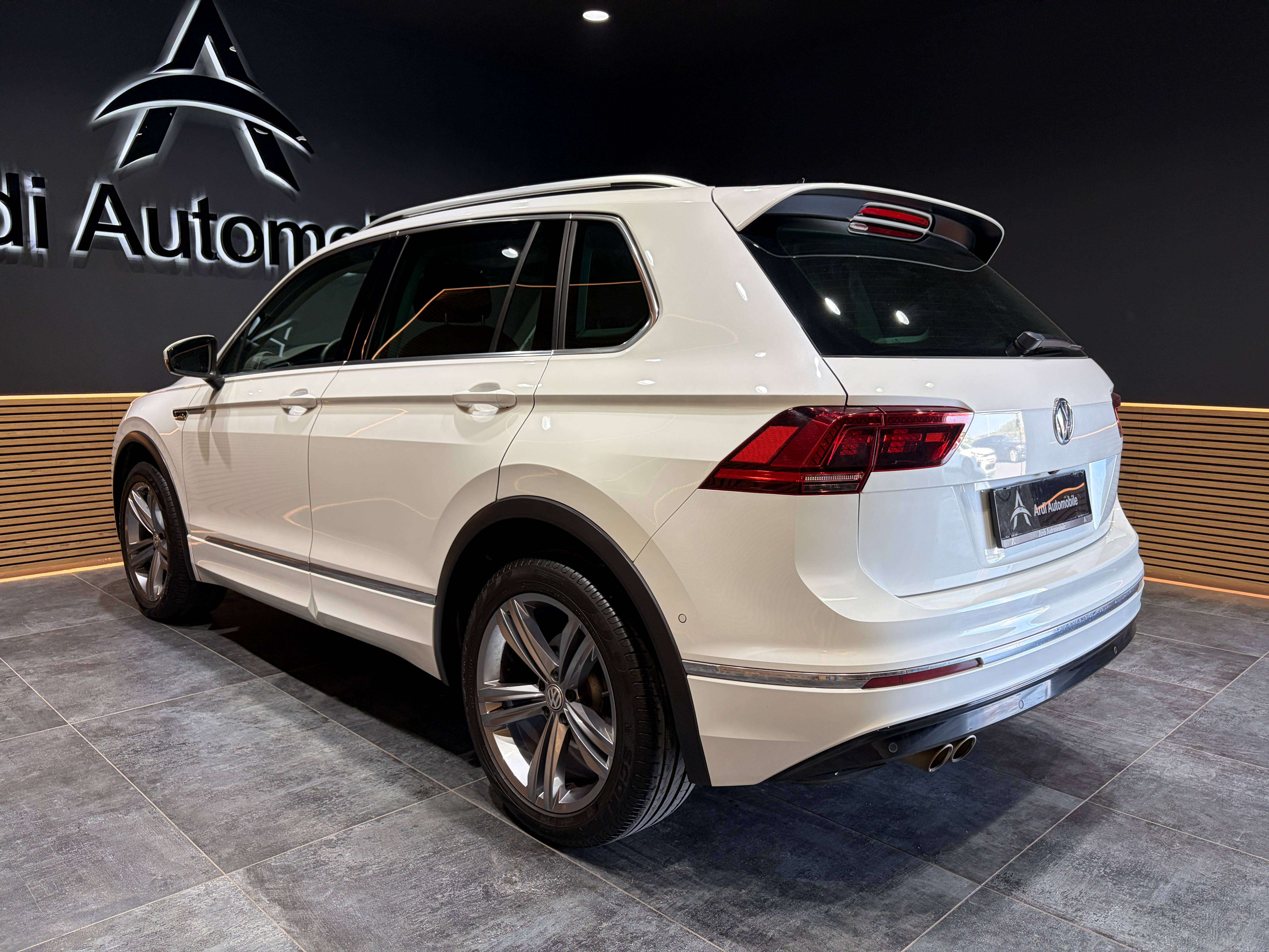 Volkswagen Tiguan 2.0 TSI 4Motion DSG *R Line*CAMERA*LED*1ER PROPRIO*GARANTIE* thumbnail