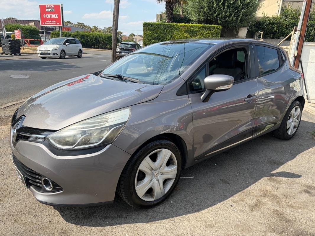 Renault Clio IV 2016 1,5L DCI STYLE SUIVI FACTURES GPS BLUETOOTH RADAR USS AUX RÉGULATEUR