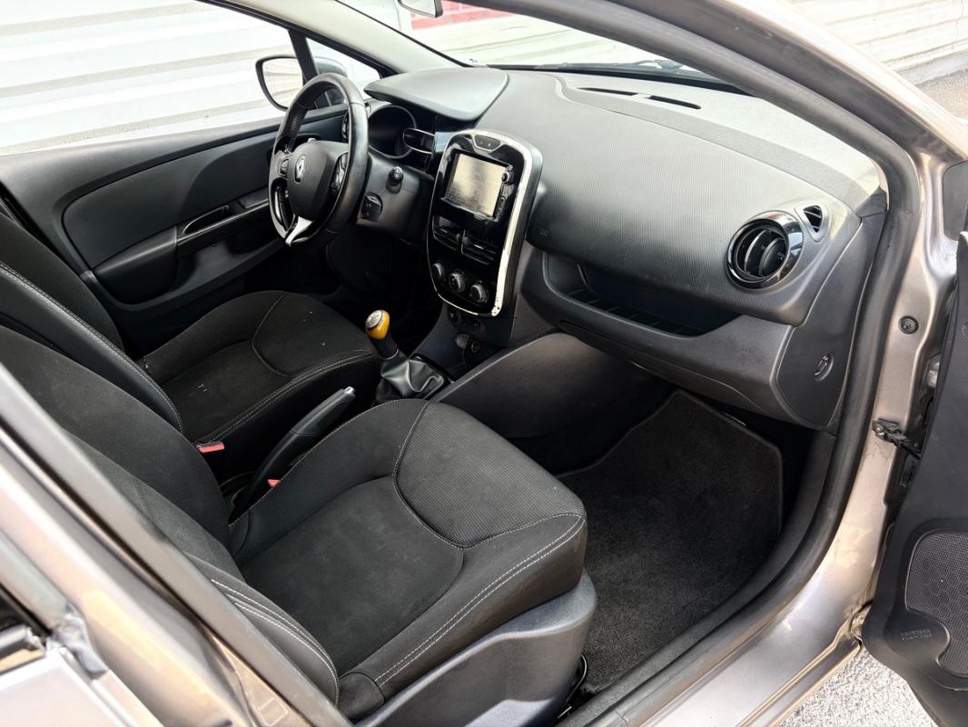 Renault Clio IV 2016 1,5L DCI STYLE SUIVI FACTURES GPS BLUETOOTH RADAR USS AUX RÉGULATEUR