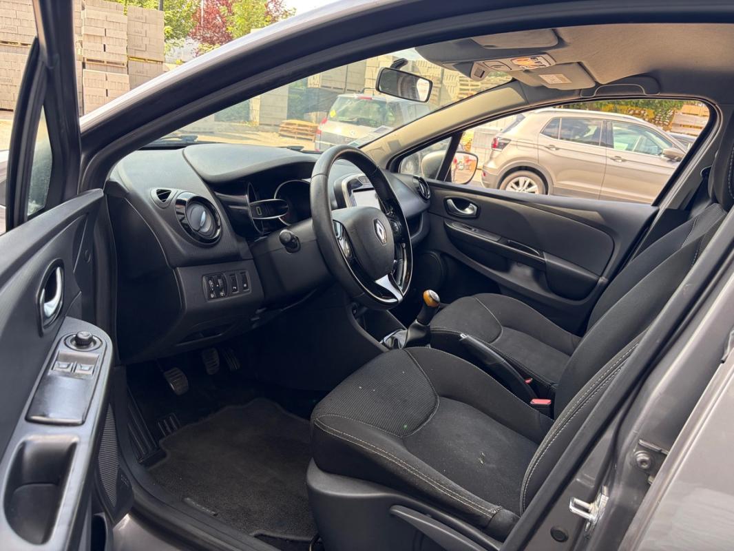 Renault Clio IV 2016 1,5L DCI STYLE SUIVI FACTURES GPS BLUETOOTH RADAR USS AUX RÉGULATEUR