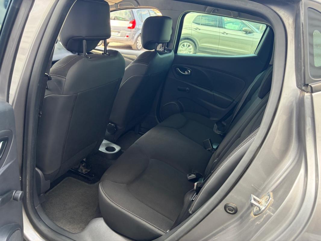 Renault Clio IV 2016 1,5L DCI STYLE SUIVI FACTURES GPS BLUETOOTH RADAR USS AUX RÉGULATEUR