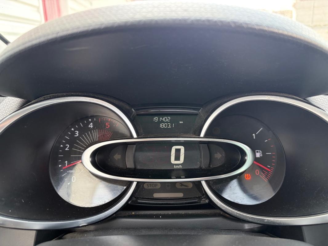 Renault Clio IV 2016 1,5L DCI STYLE SUIVI FACTURES GPS BLUETOOTH RADAR USS AUX RÉGULATEUR
