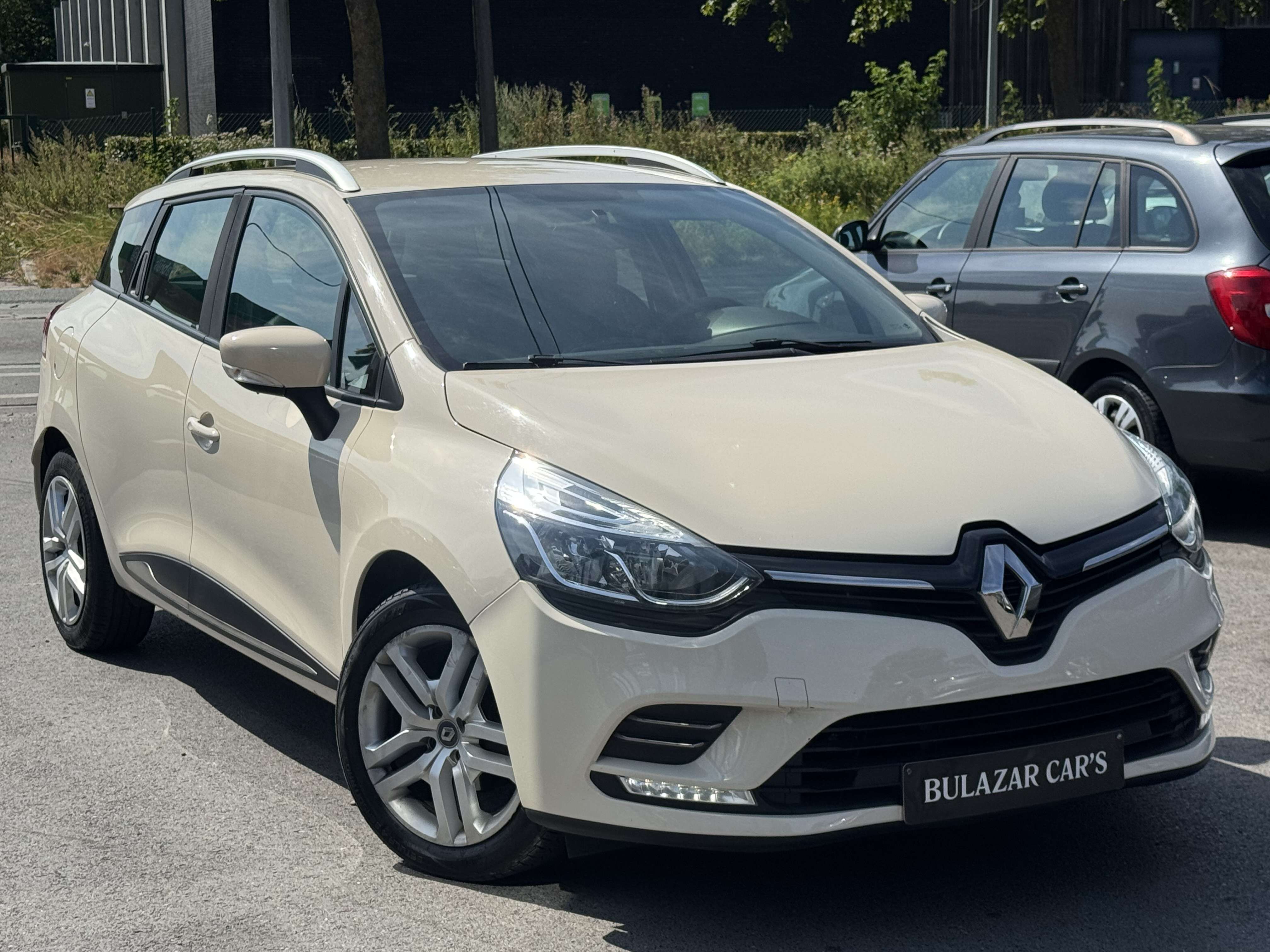 Renault Clio Clio 1.2i Limited*NAVI*CLIM*CAMERA*GARANTIE DE 12 MOIS