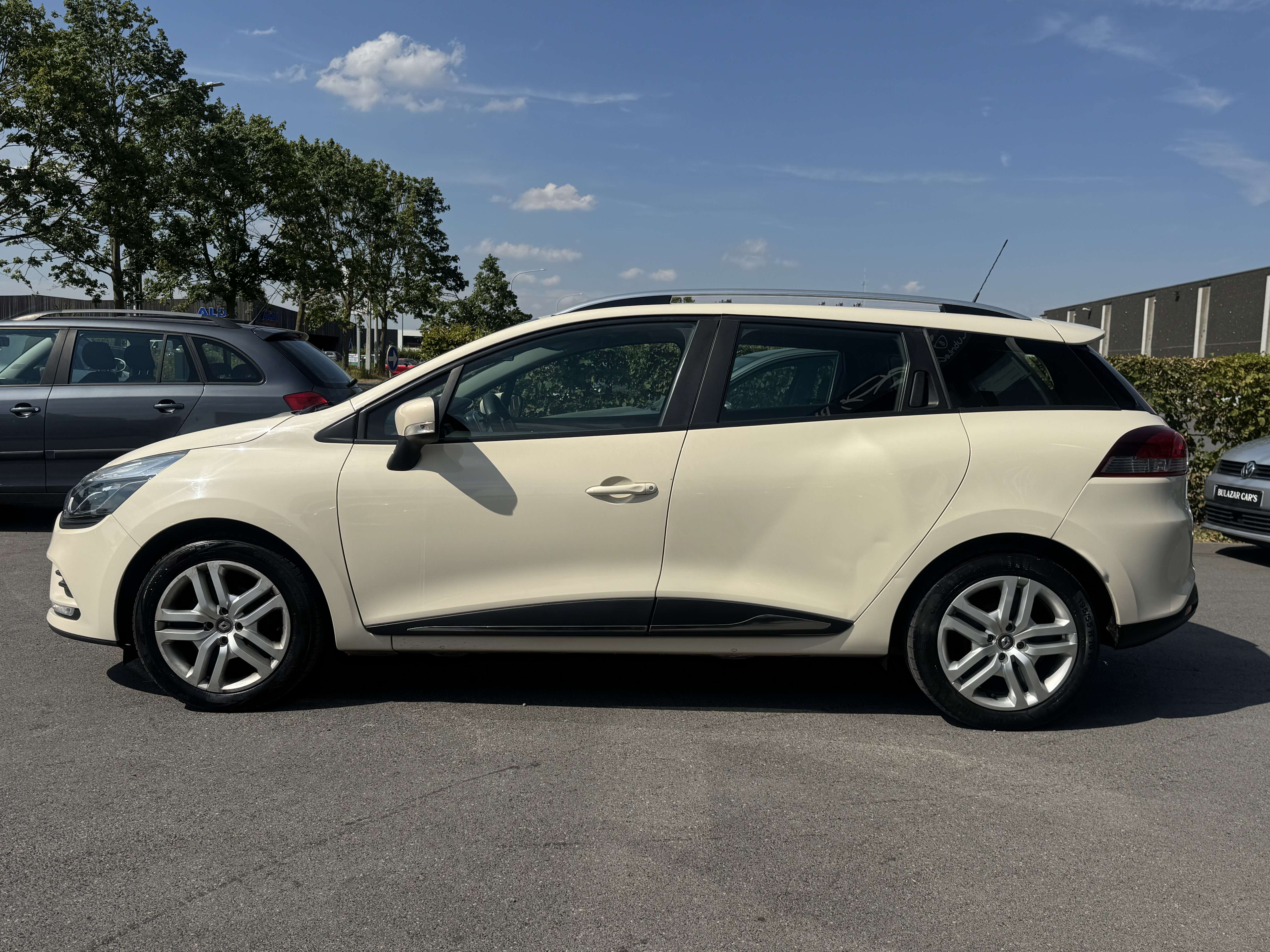 Renault Clio Clio 1.2i Limited*NAVI*CLIM*CAMERA*GARANTIE DE 12 MOIS