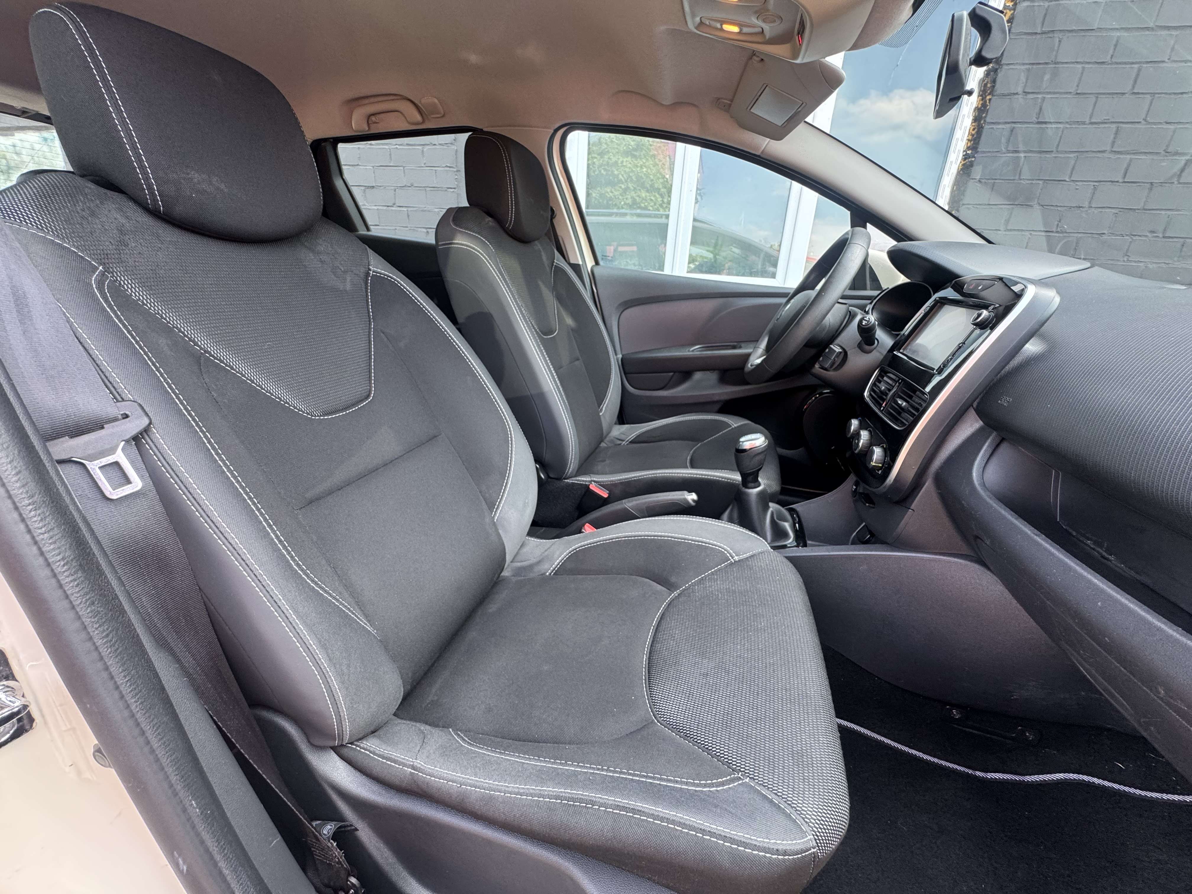 Renault Clio Clio 1.2i Limited*NAVI*CLIM*CAMERA*GARANTIE DE 12 MOIS